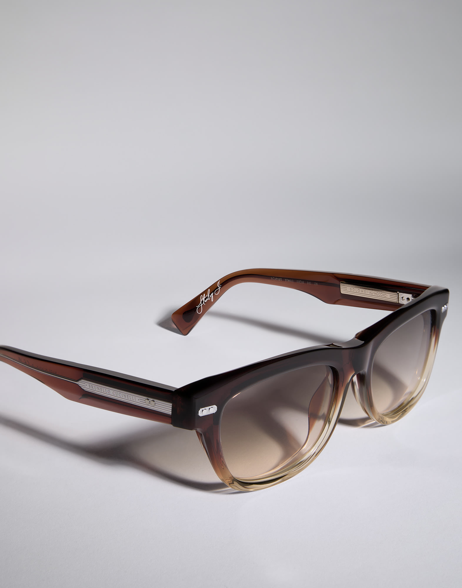 Acetate - Detail view - View Full Screen