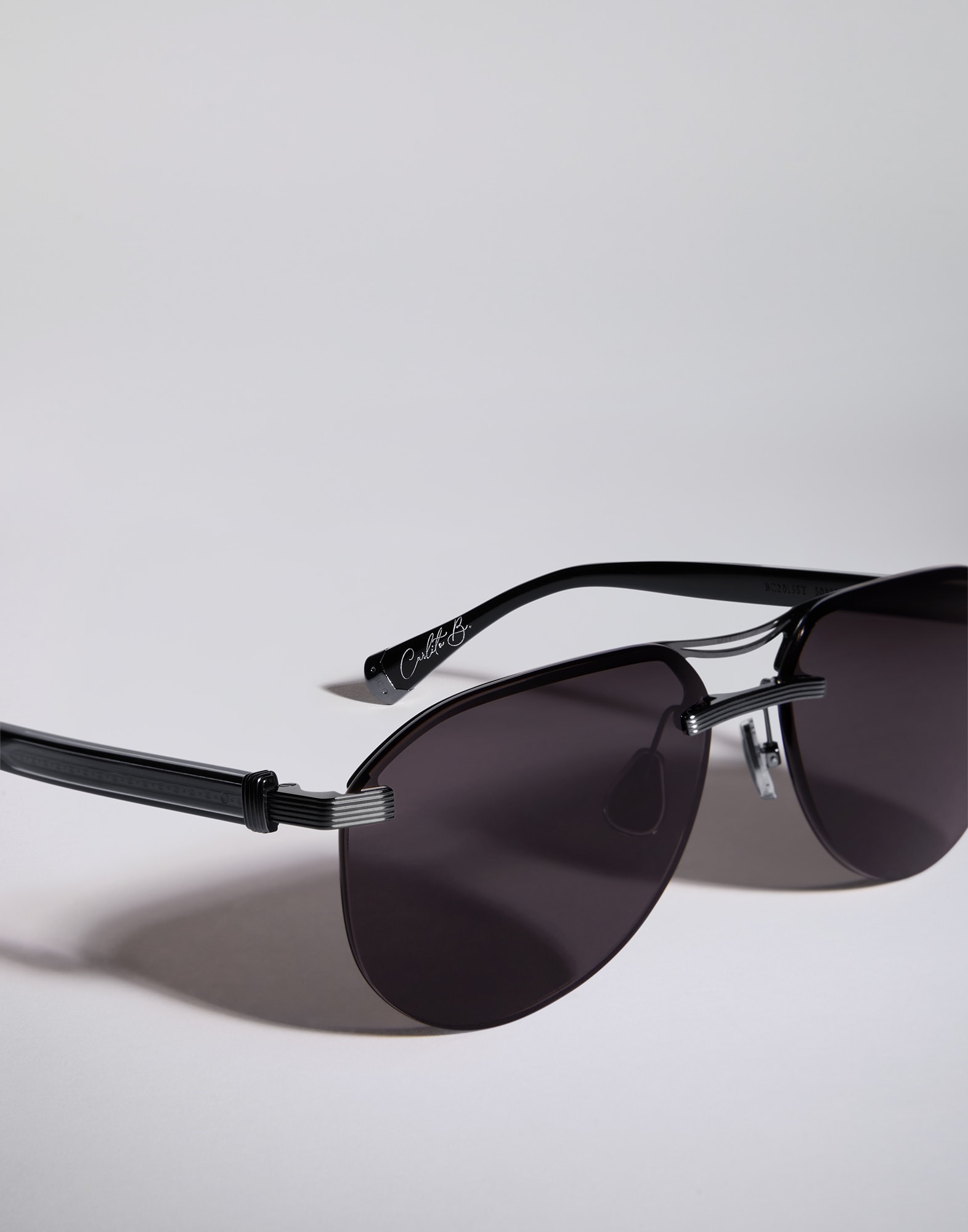 Titanium - Detail view - View Full Screen