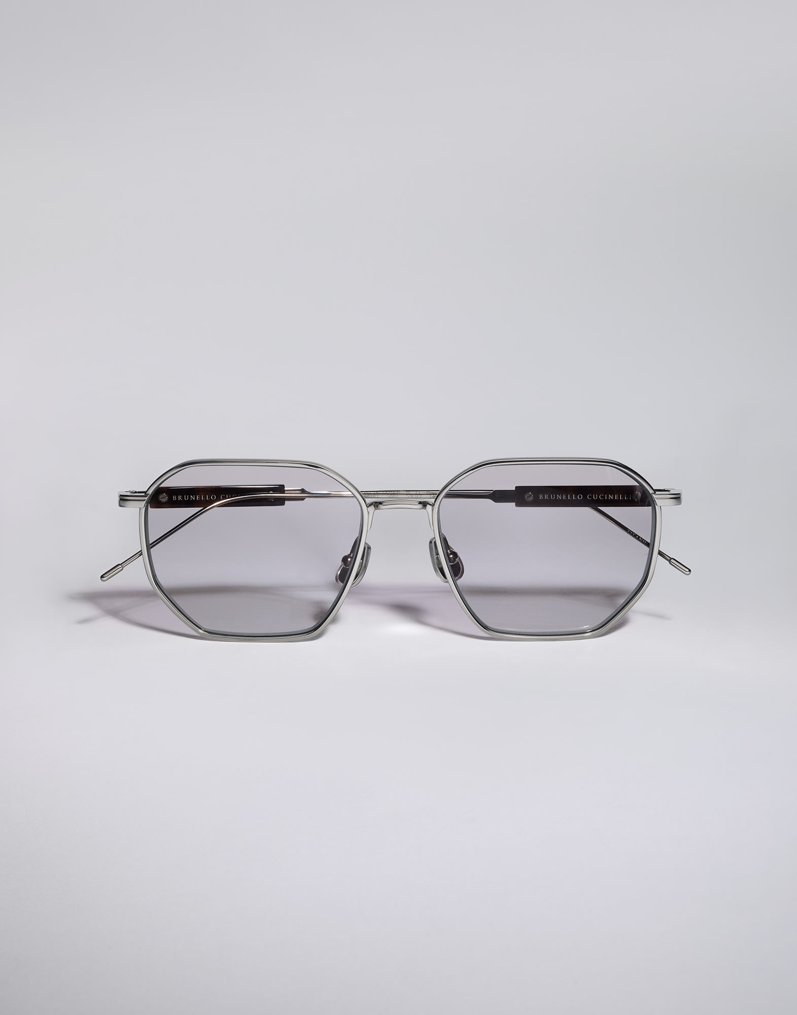 Titanium - Front view - View Full Screen