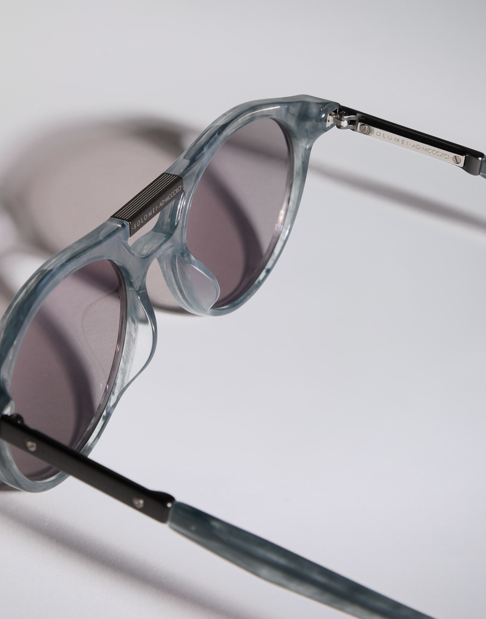 Acetate - Detail view - View Full Screen