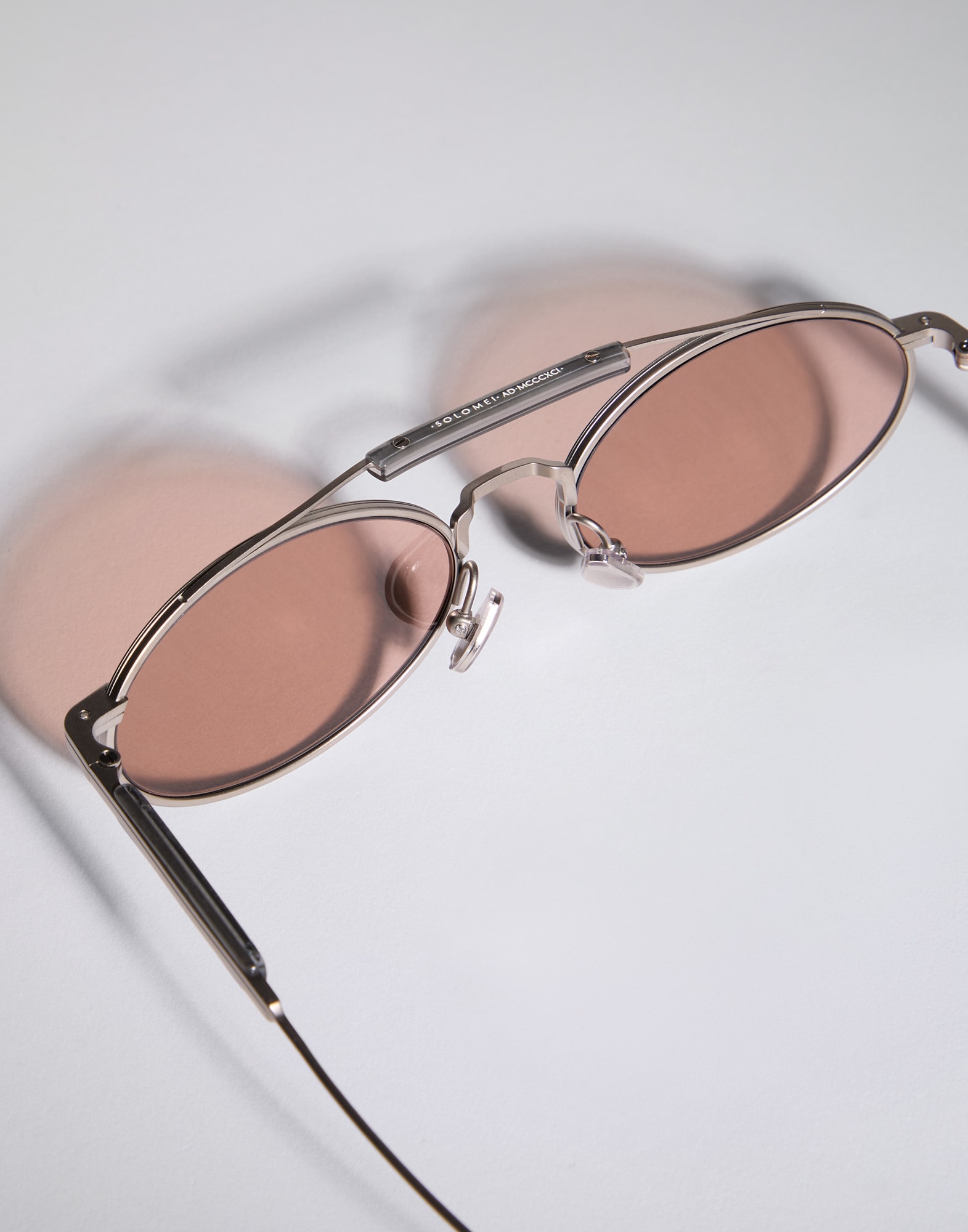 Titanium - Detail view - View Full Screen