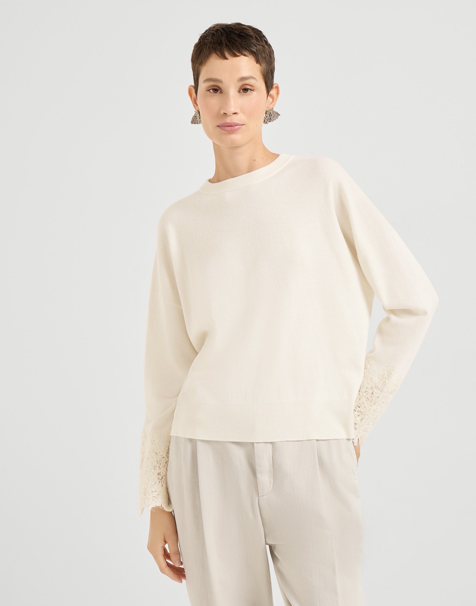 Pull avec Wispy Lace Cuffs