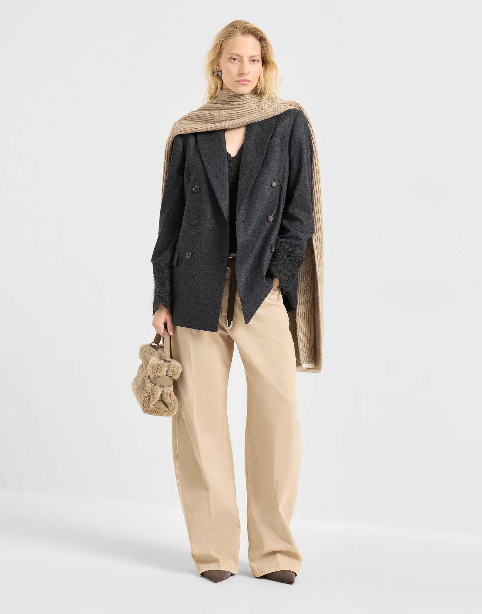 252WOUTFITOTTOBRE12 image number 0