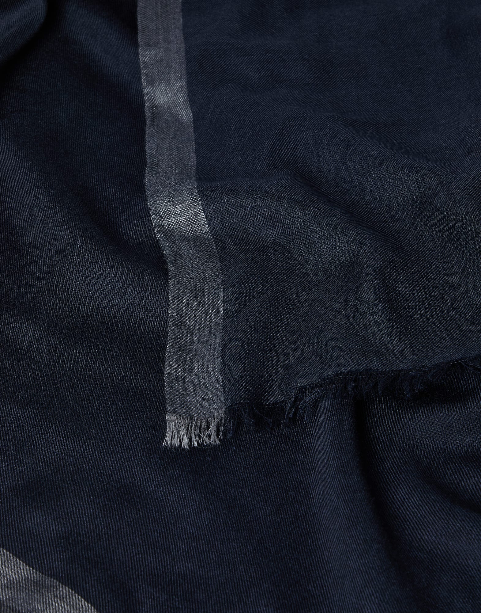 Solid Color - Detail view - View Full Screen