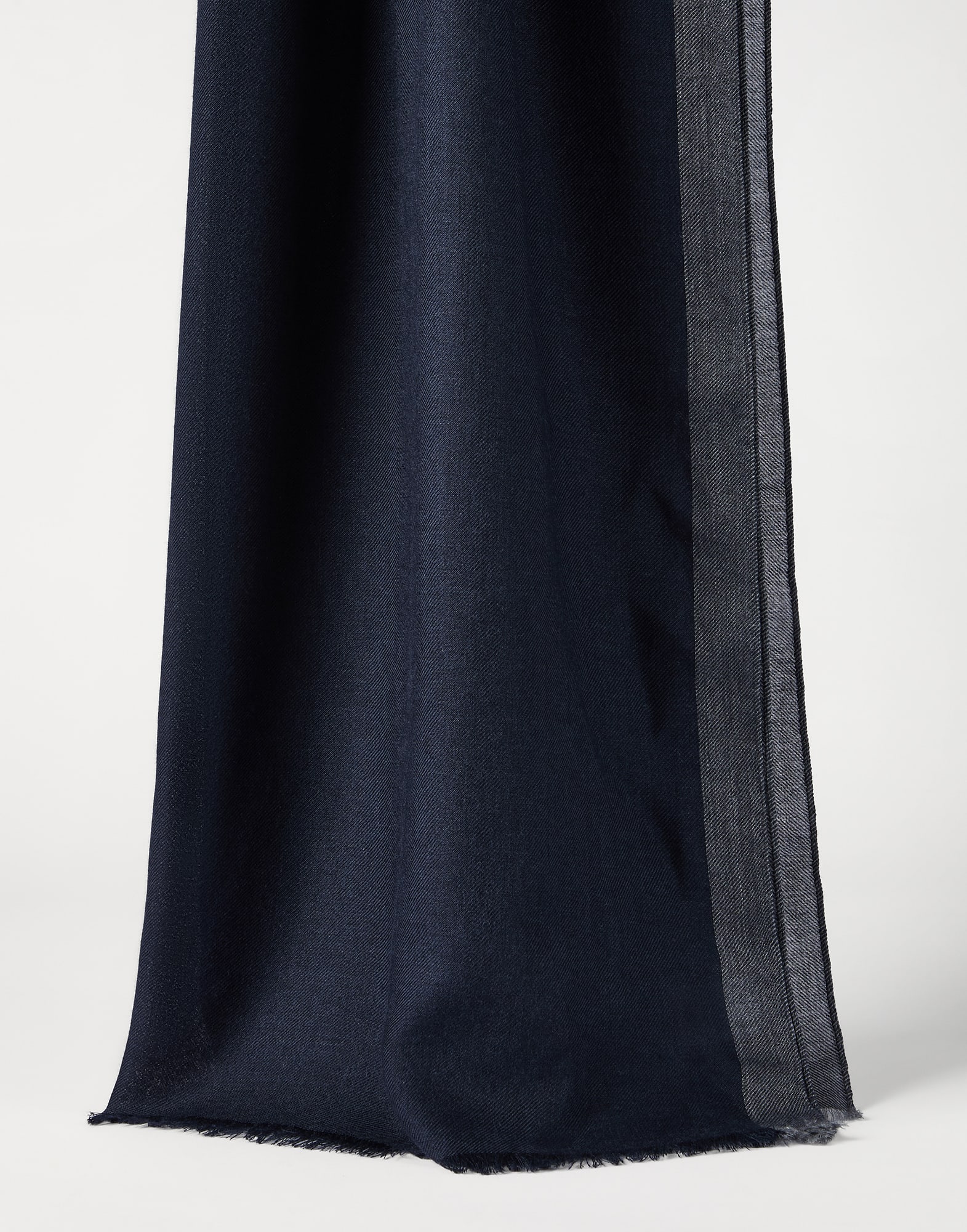 Solid Color - Front view - View Full Screen