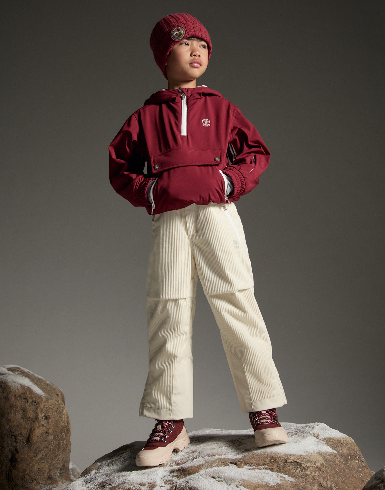 252HOUTFITCAPSULE4 image number 0