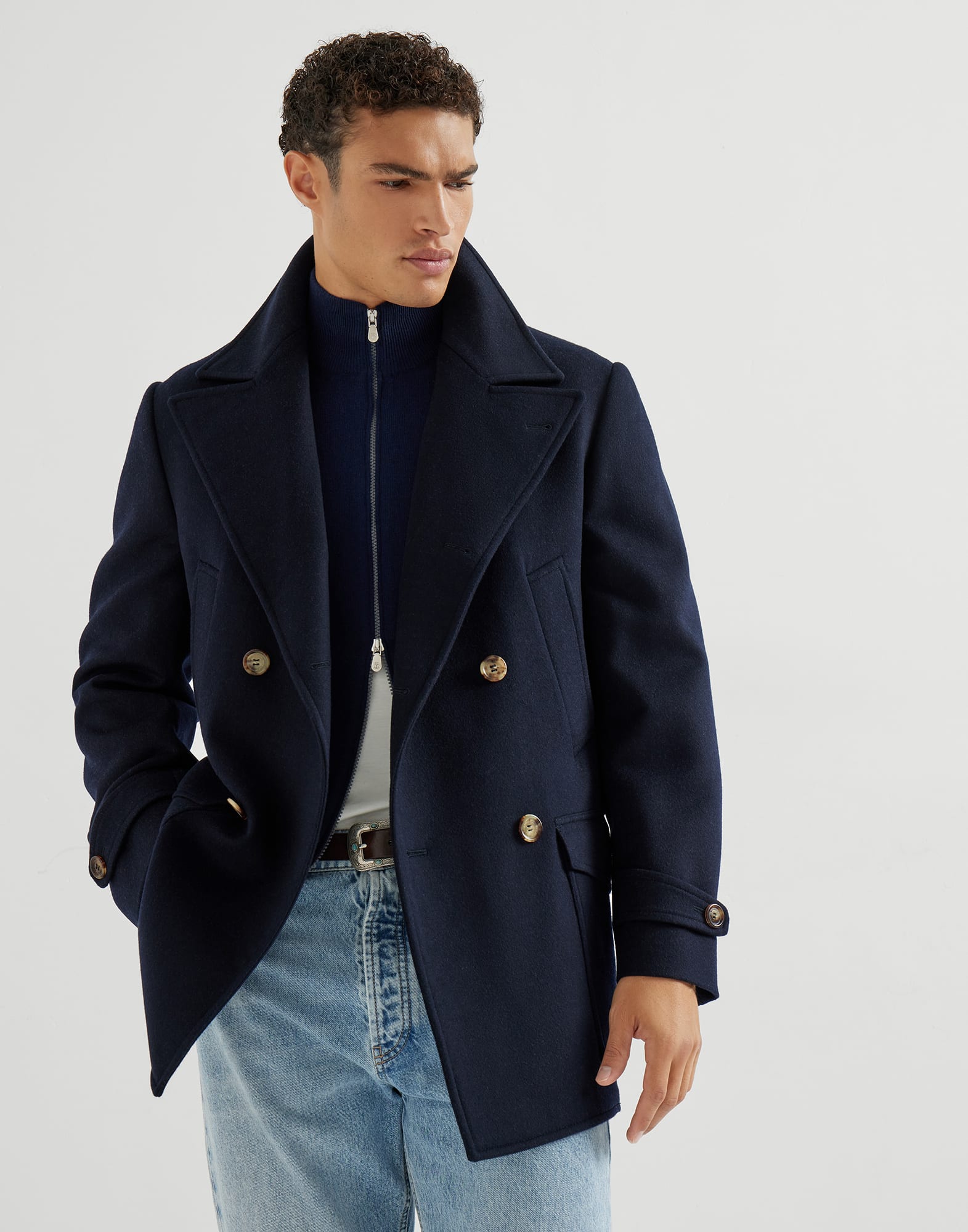 Cardigan Zippé - Vue éditoriale - Afficher en plein écran