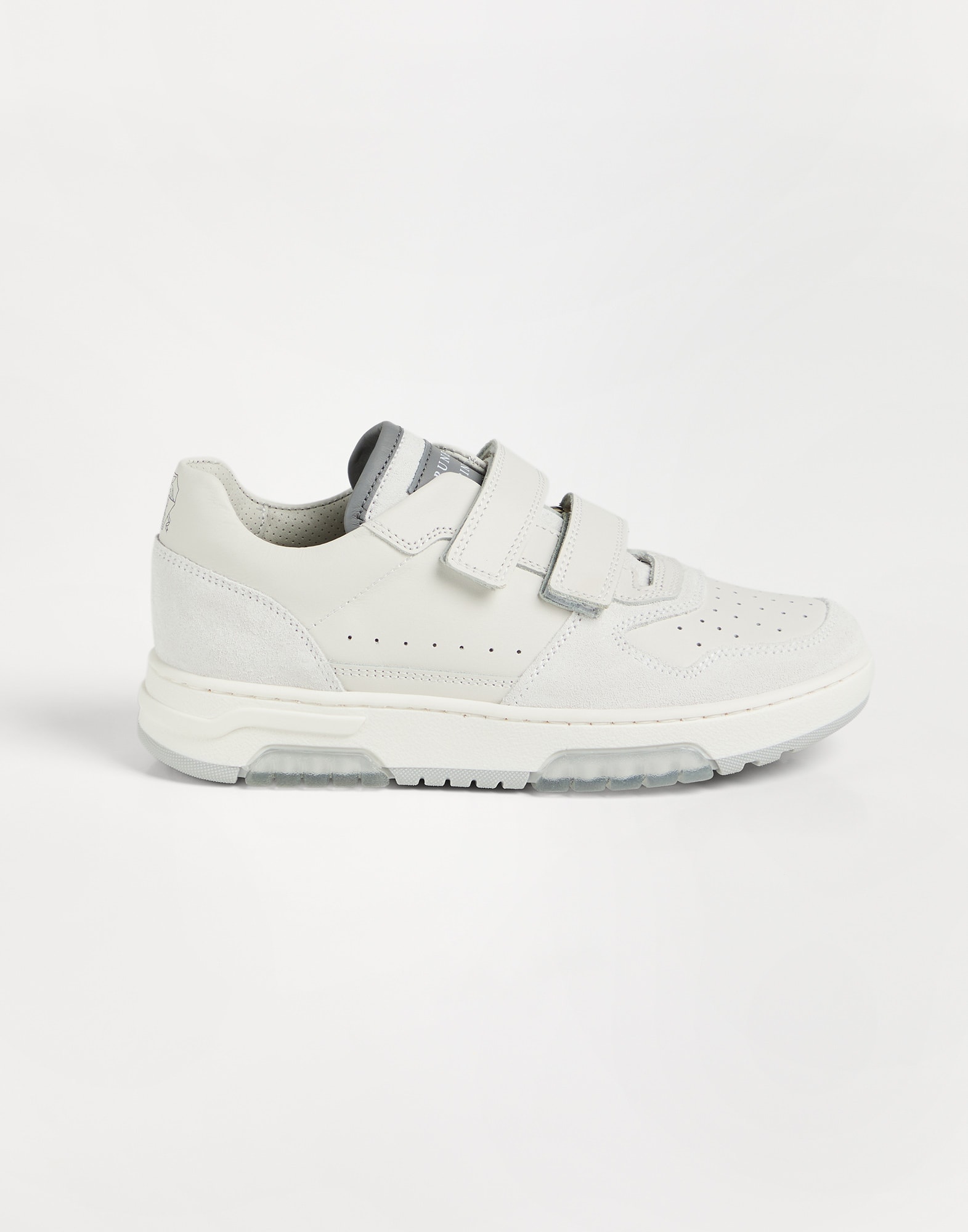 Sneakers - Full look - View Full Screen