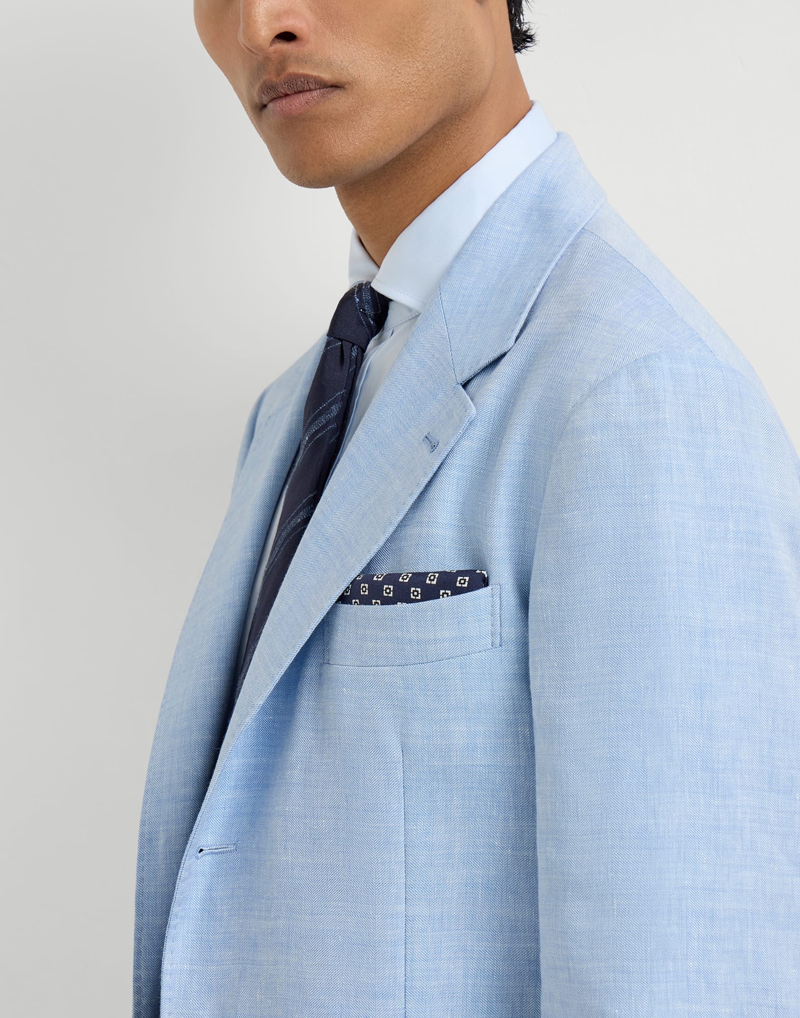 Pocket Square - Editorial view - View Full Screen