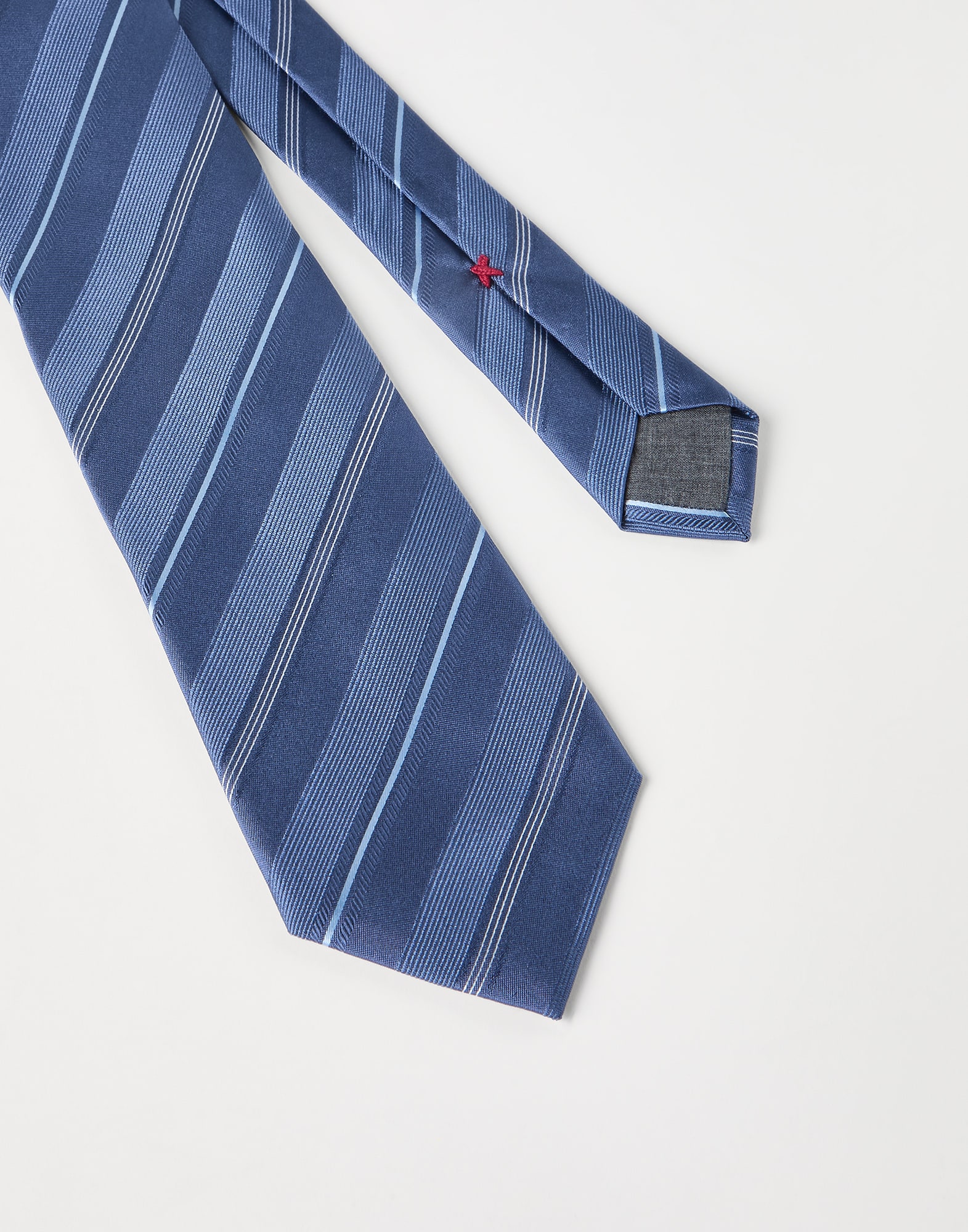 Tie - Detail view - View Full Screen