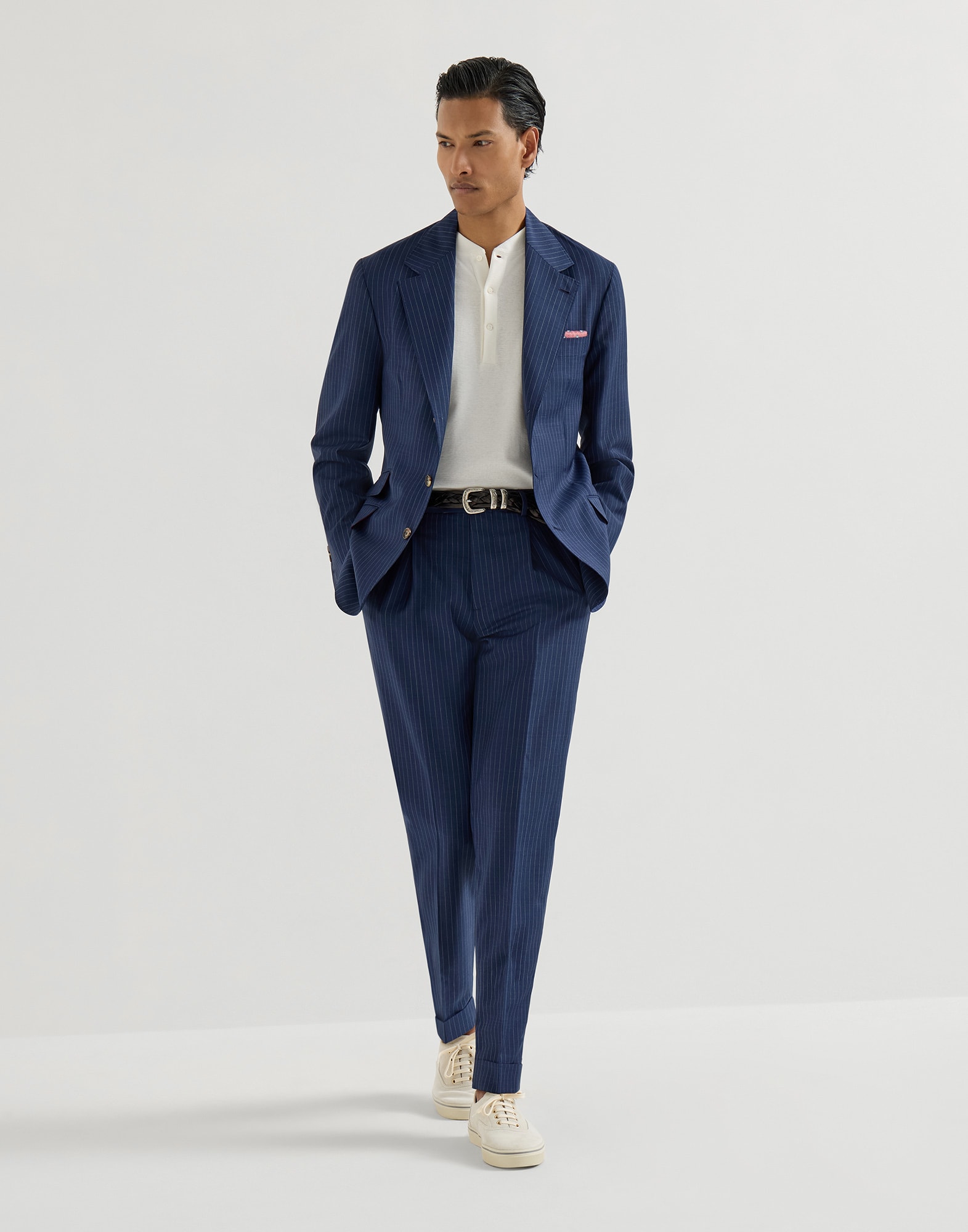 Single Breasted Blazer - Full look - View Full Screen