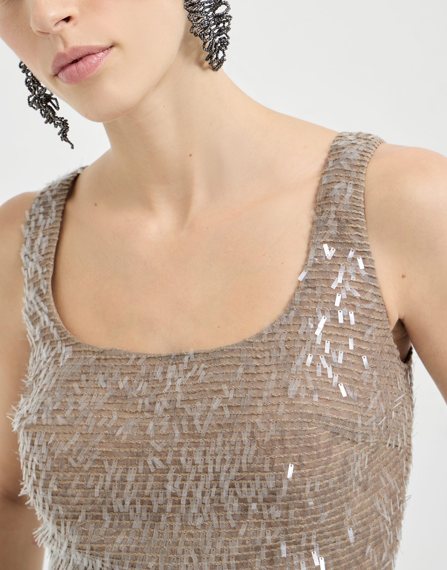 レディース 向け ロープ ダズリングエンブロイダリー クロップトップ