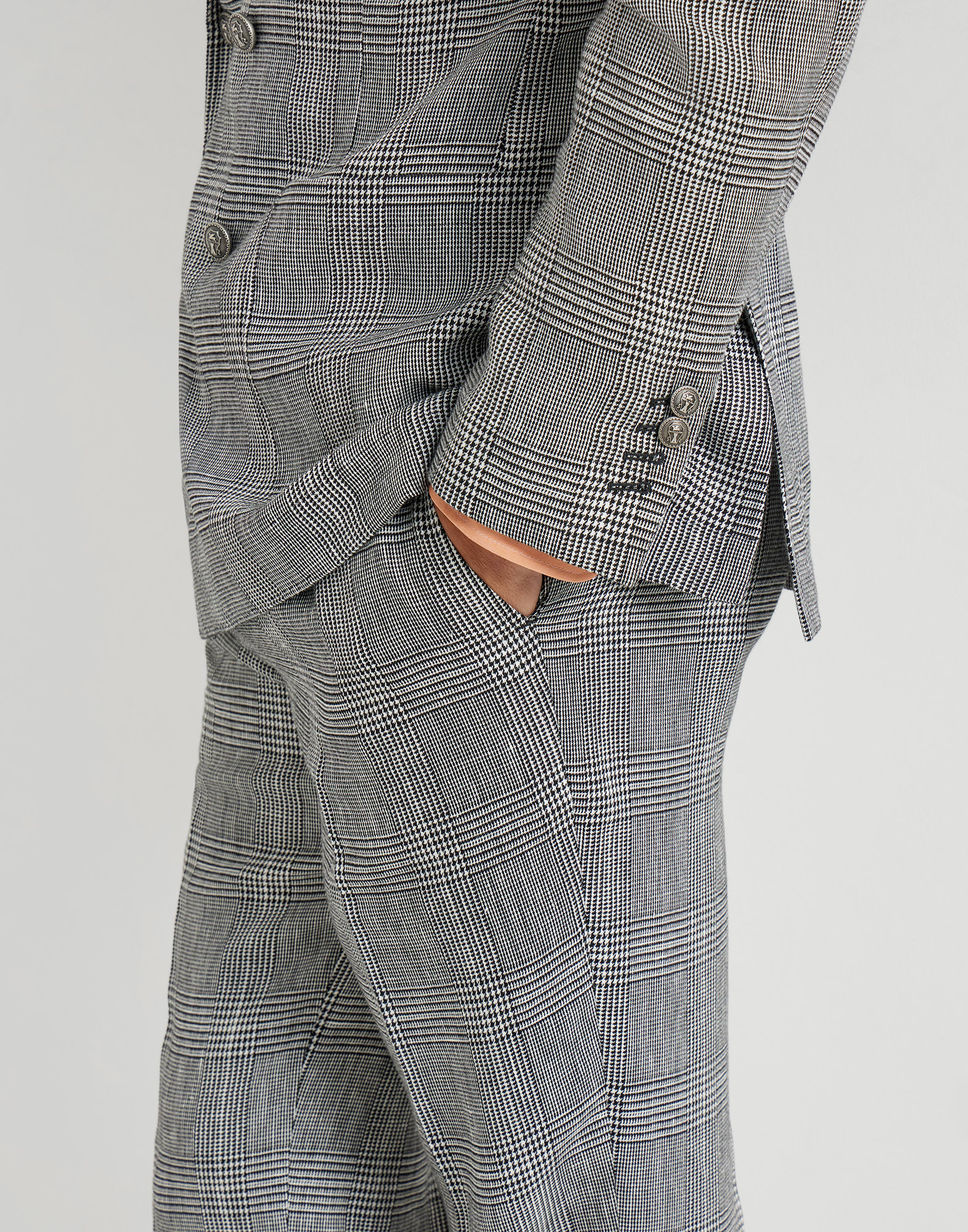 Suit - Detail view - View Full Screen