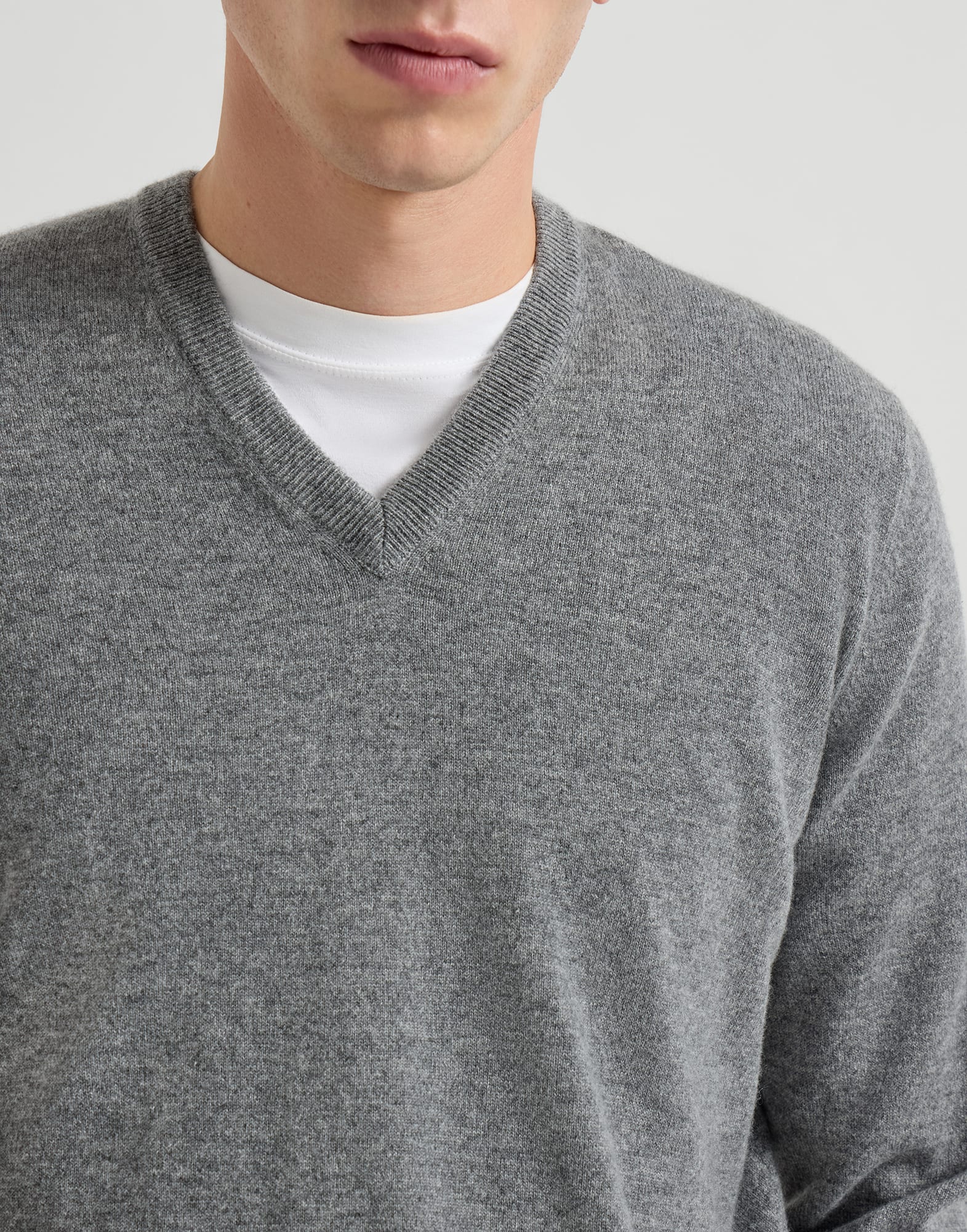 V-neck - Detail view - View Full Screen