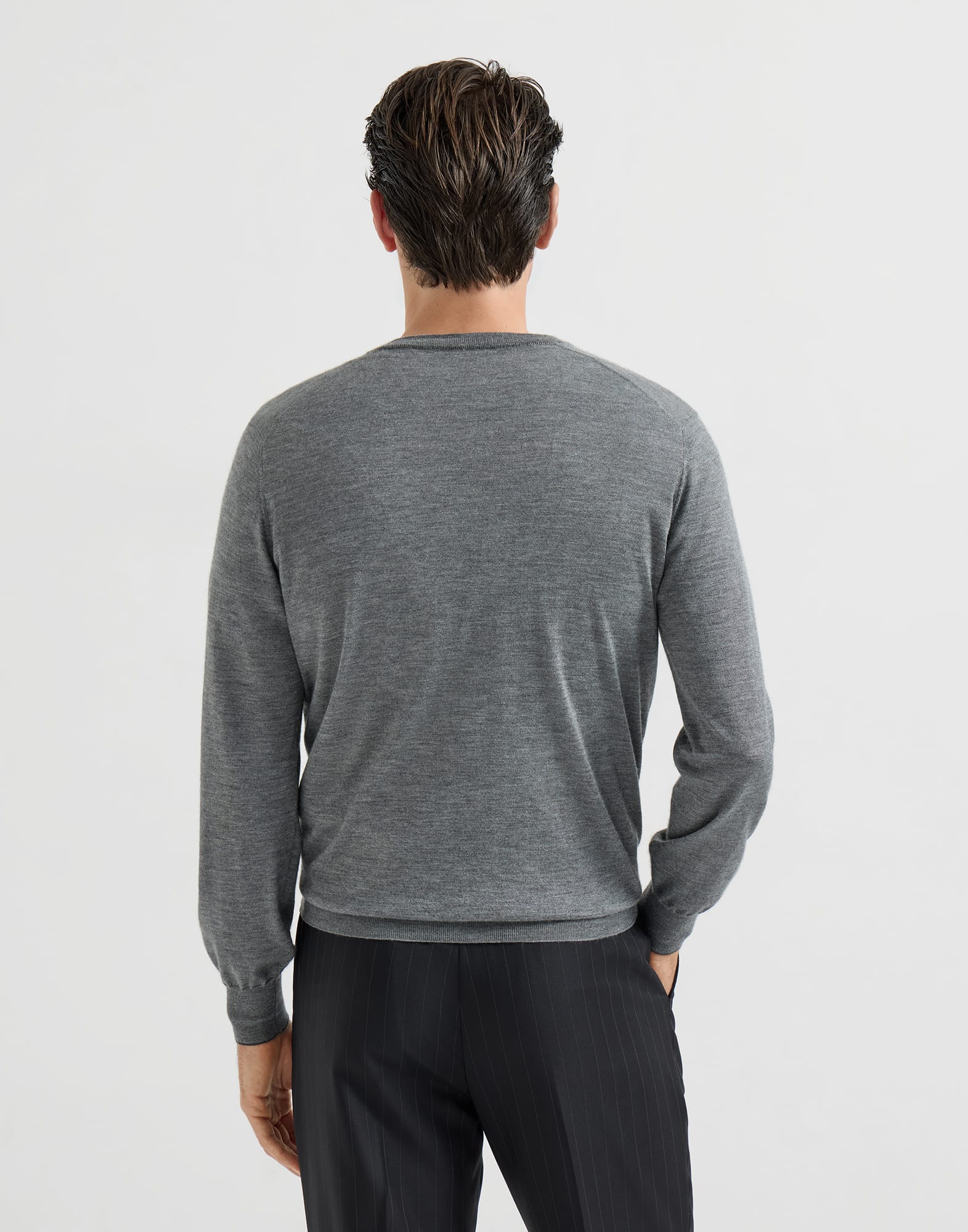 V-neck - Back view - View Full Screen