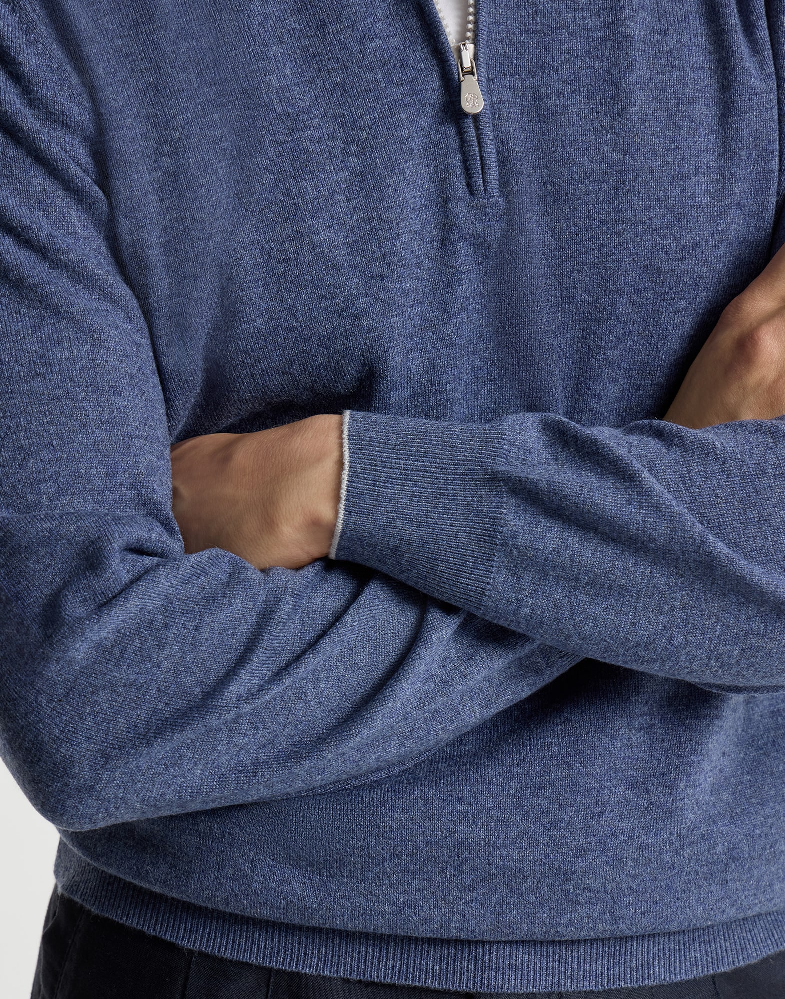 Pull avec Ouverture par Zip - Vue détail - Afficher en plein écran