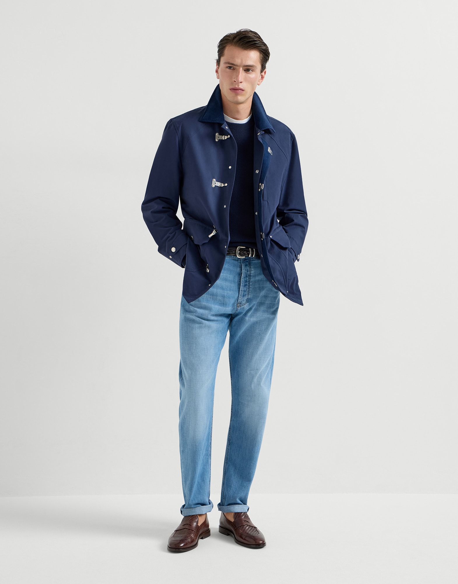 Crewneck - Full look - View Full Screen