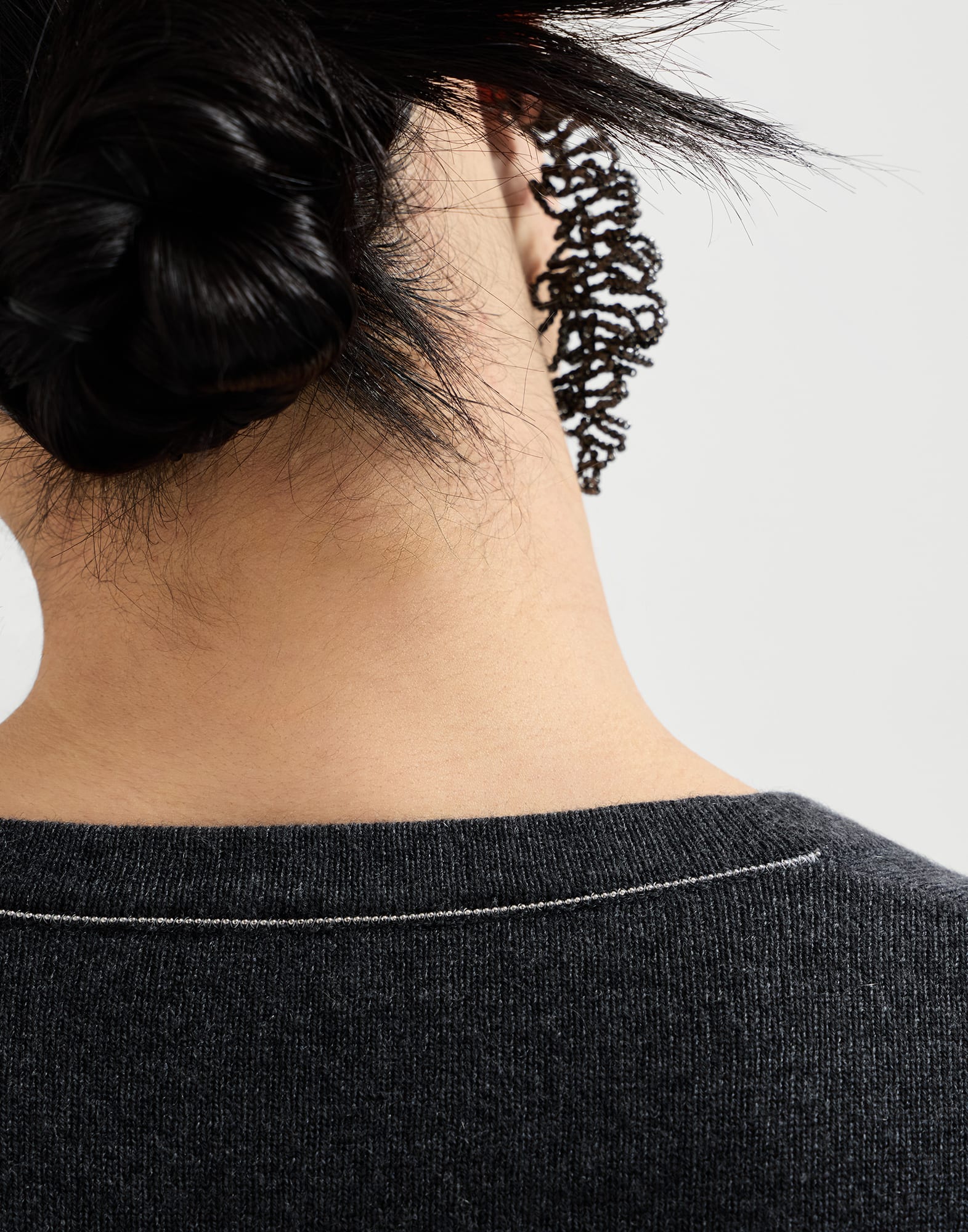 V-neck - Detail view - View Full Screen