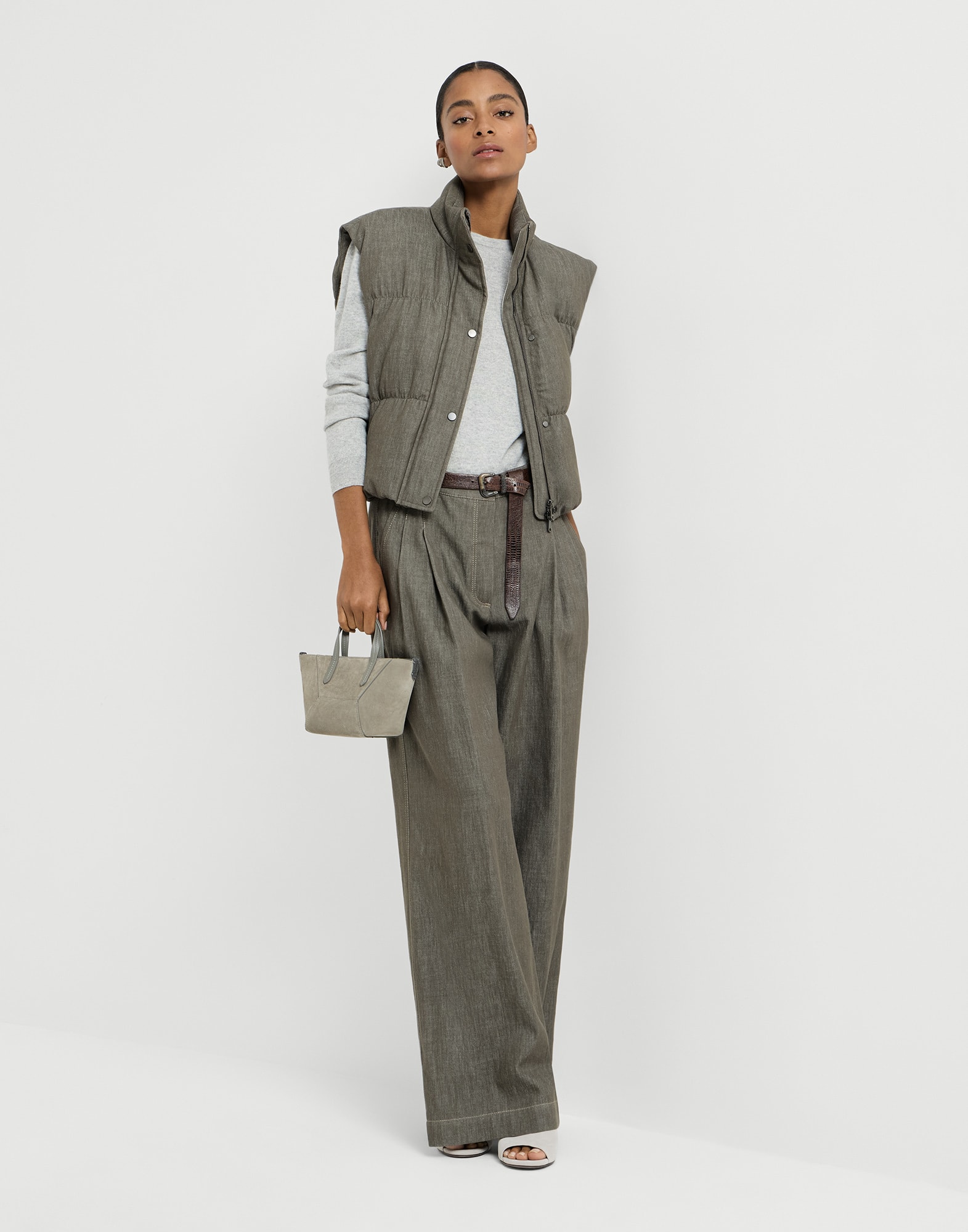 Crewneck - Full look - View Full Screen