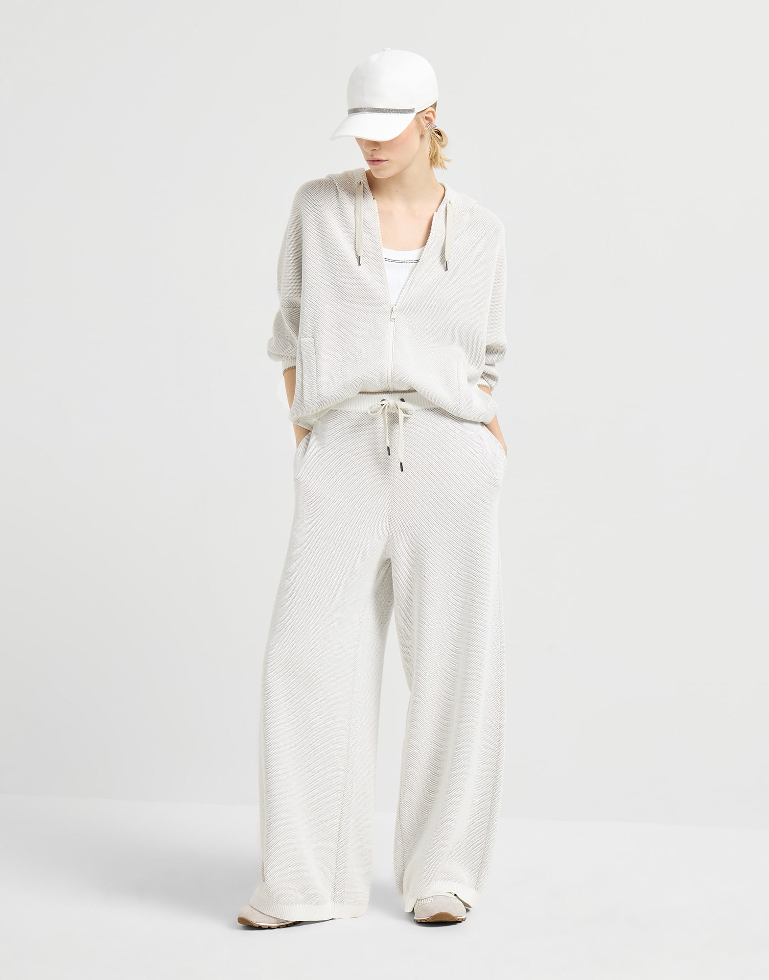 261WOUTFITTWINWEARH image number 0