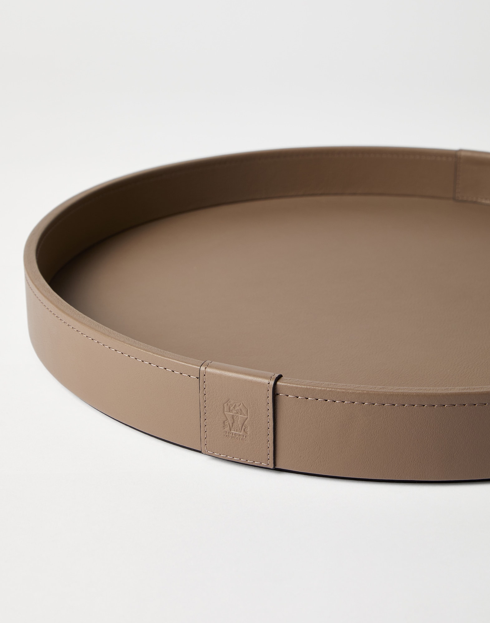 Large leather tray Light Brown Lifestyle - Brunello Cucinelli