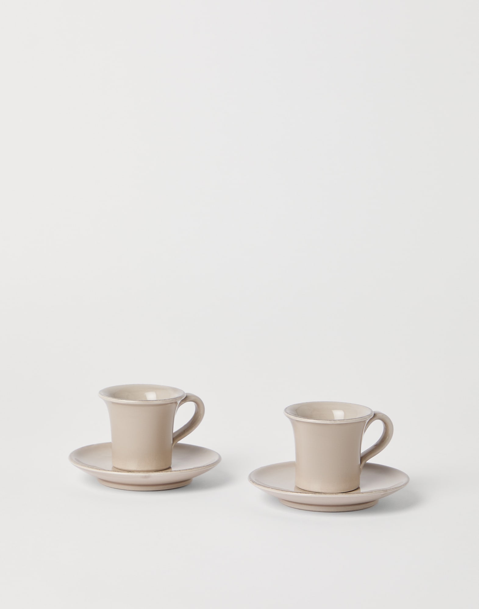 Dinnerware - Front view - View Full Screen