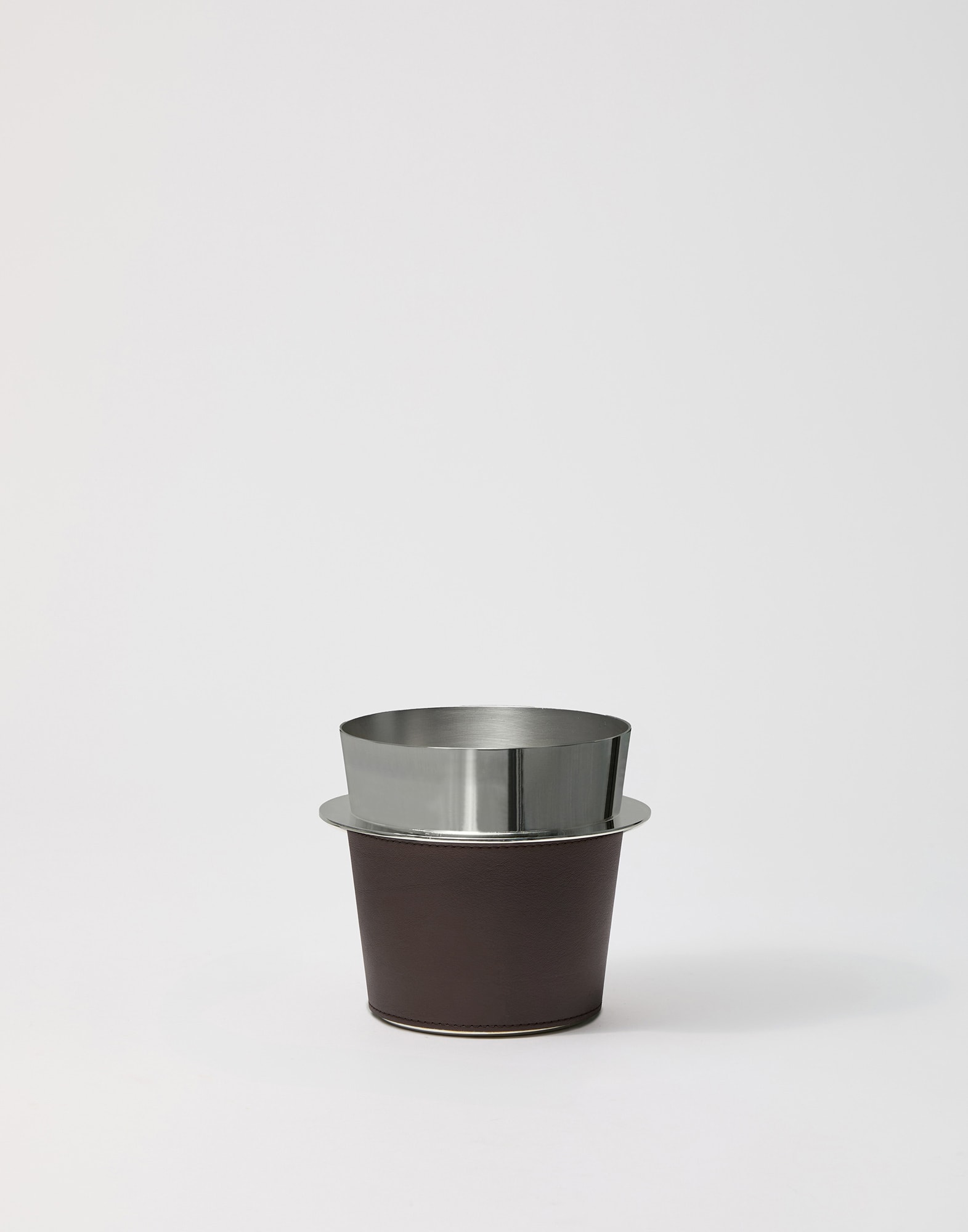 Table Accessories - Front view - View Full Screen