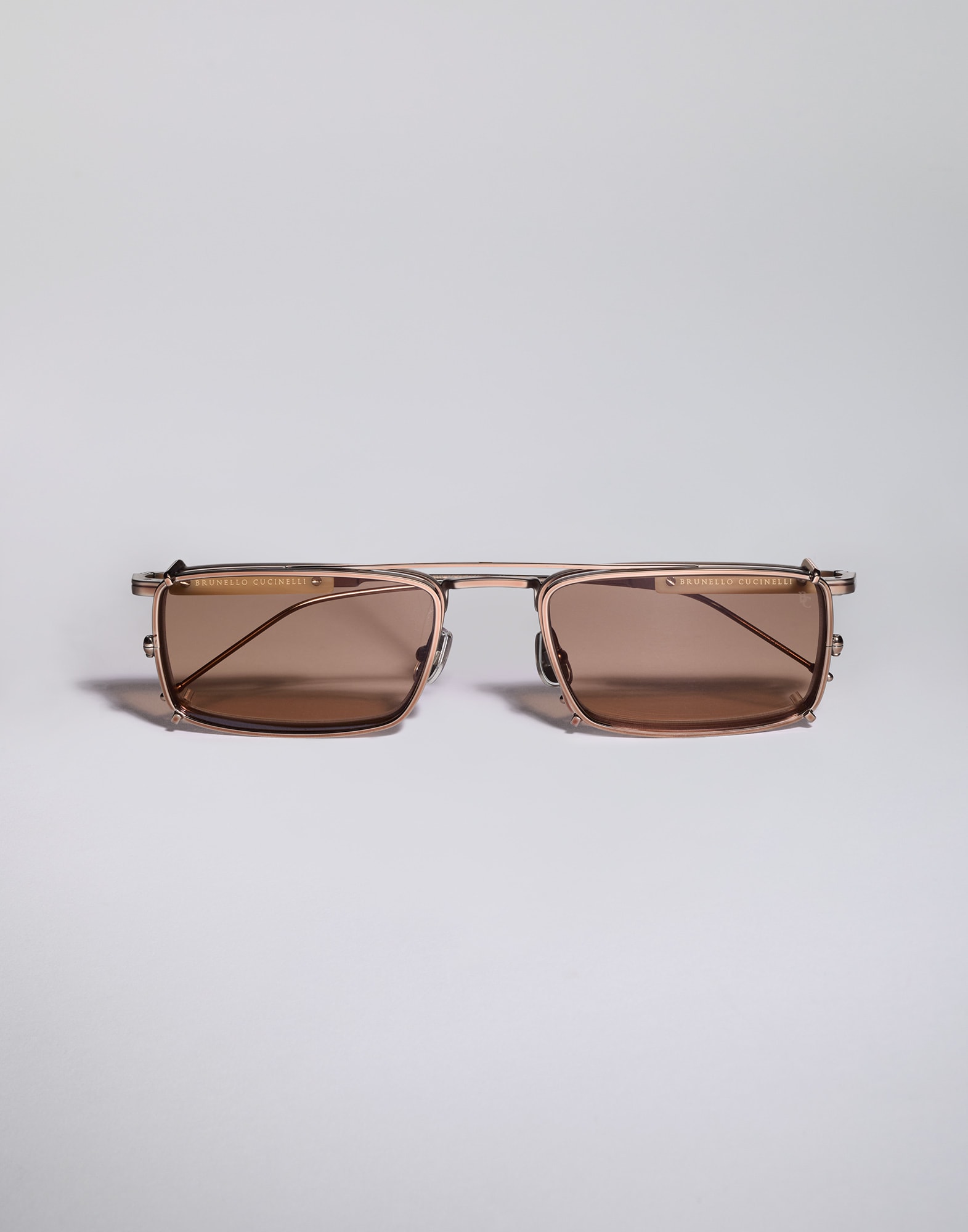 チタン - 前 - 全画面表示