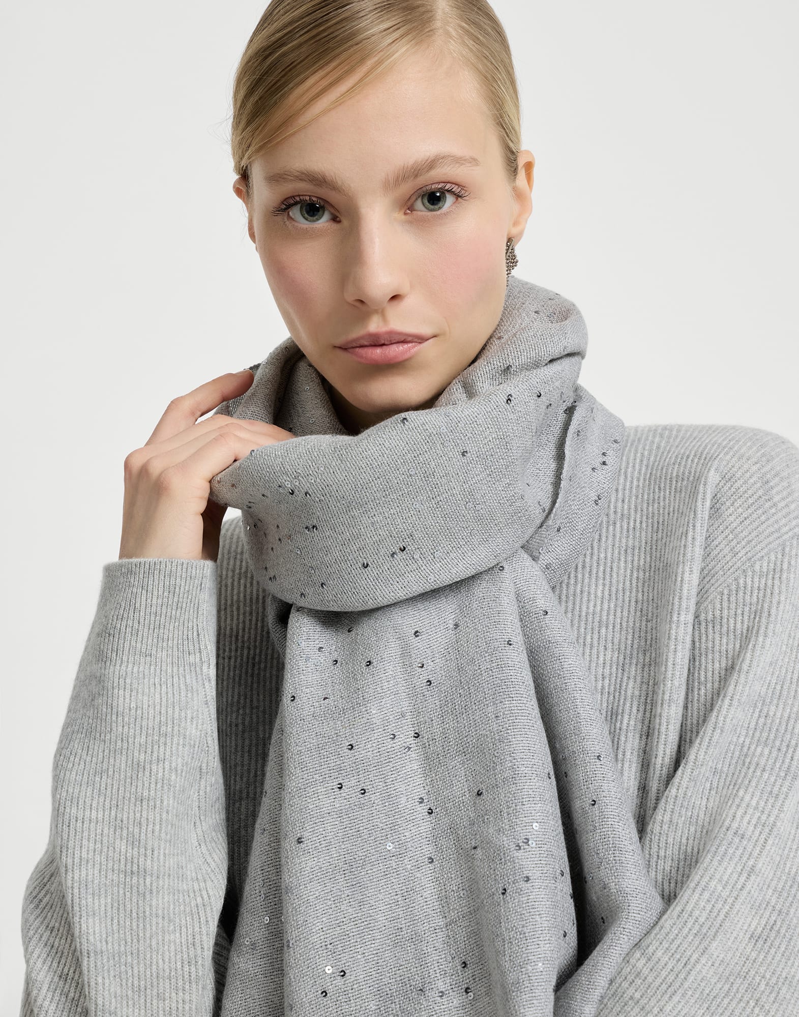 レディース 向け ブラック カシミヤ＆ダイヤモンドシルク ストール