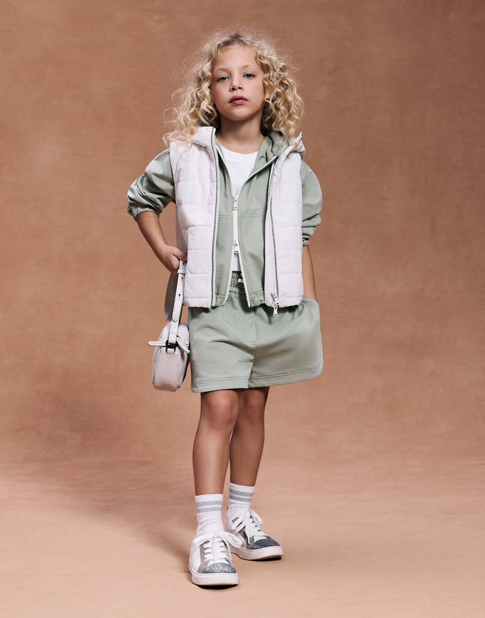 261FOUTFITEXTRA3B image number 0