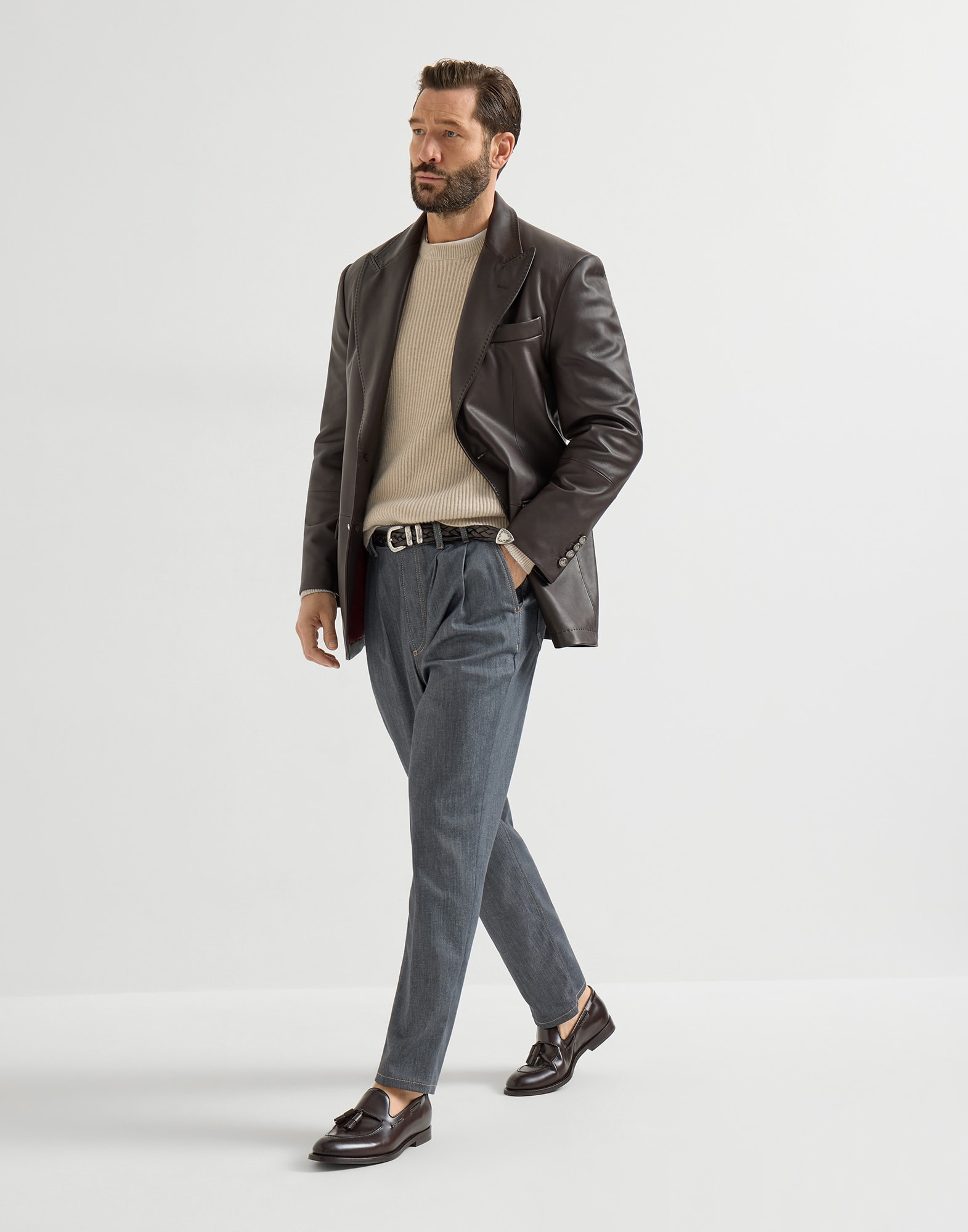 261MOUTFITCS152 image number 0