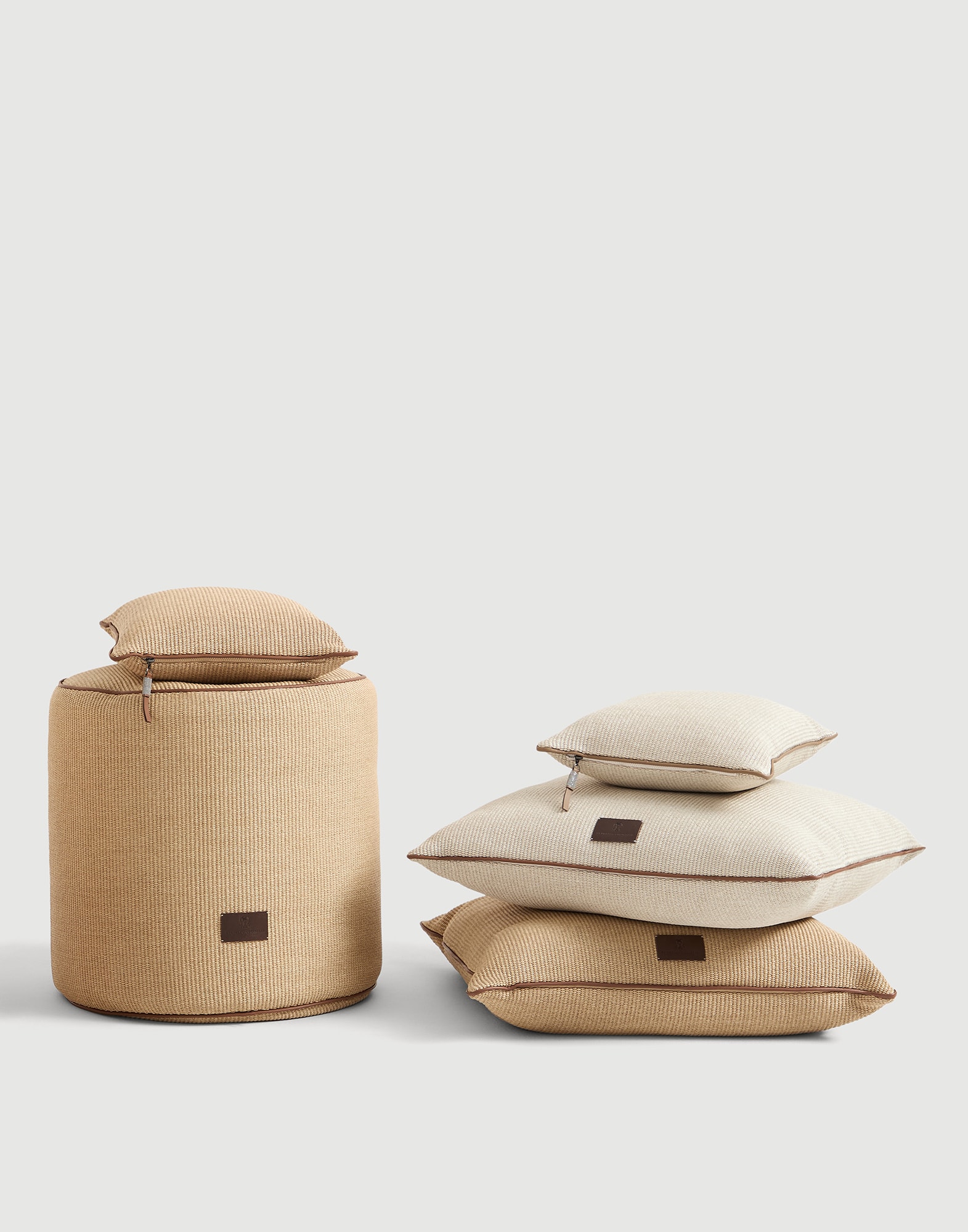 Techno raffia cushion in Panama | Lifestyle | Brunello Cucinelli