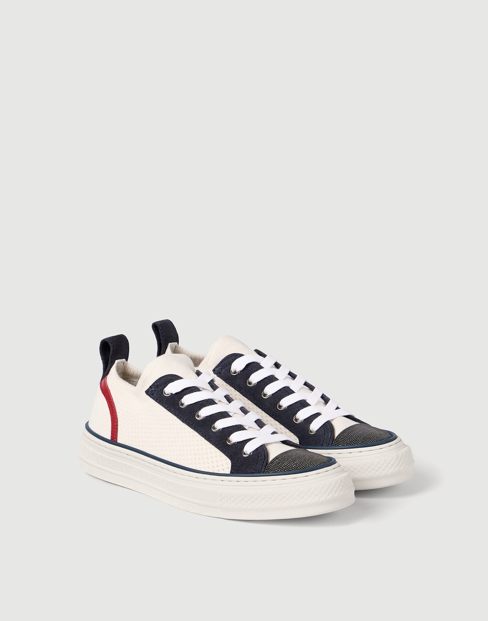 Sneakers - Front view - View Full Screen