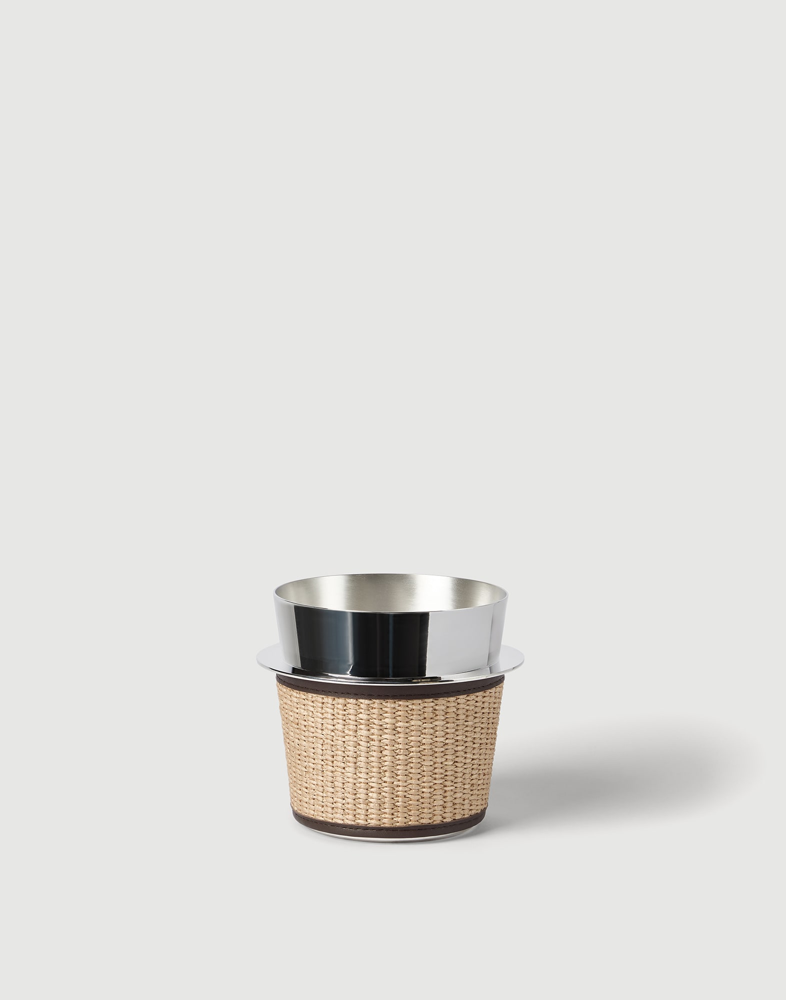 Аксессуары для стола - Вид спереди - Посмотреть во весь экран