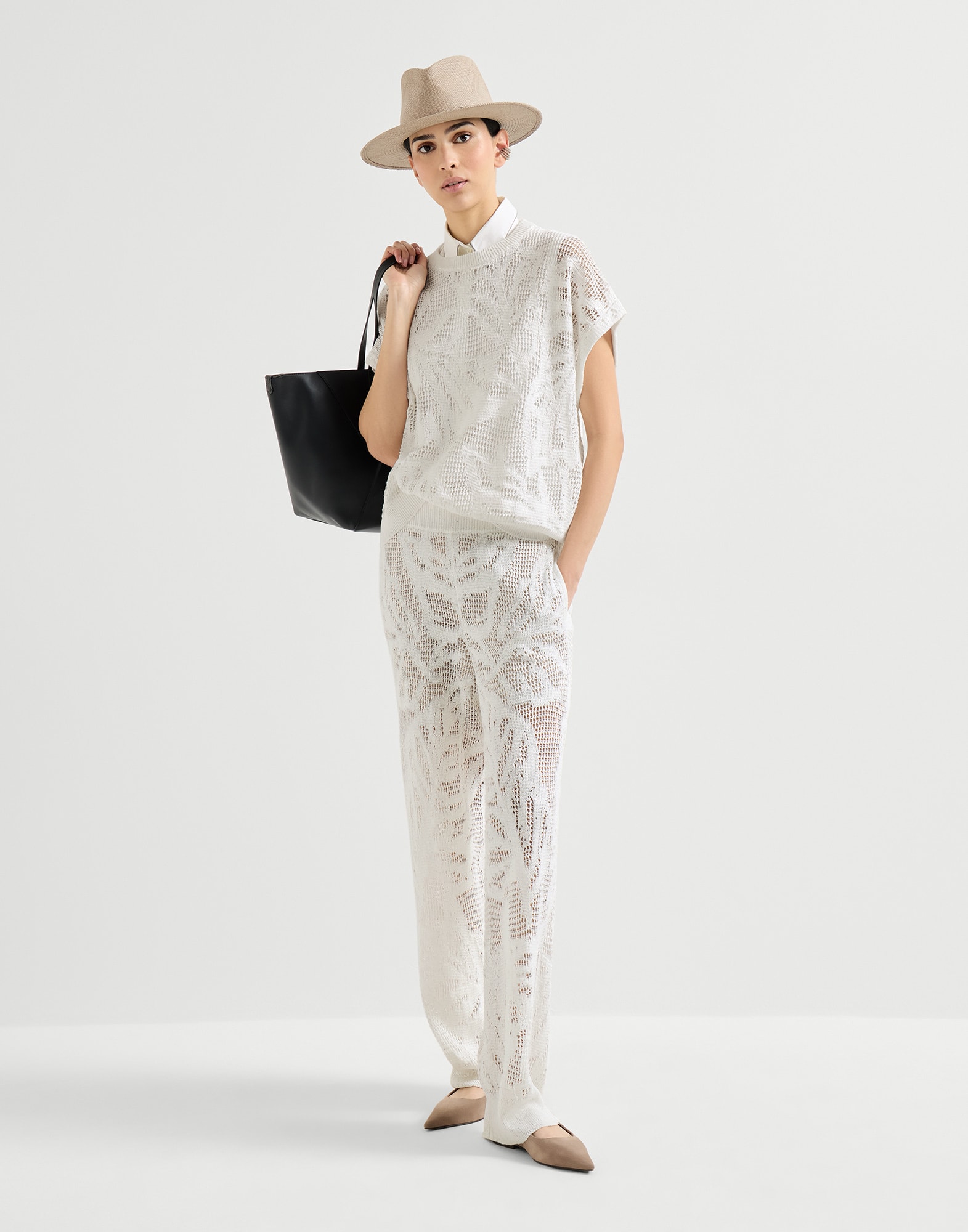 261WOUTFITTWINWEARZ image number 0