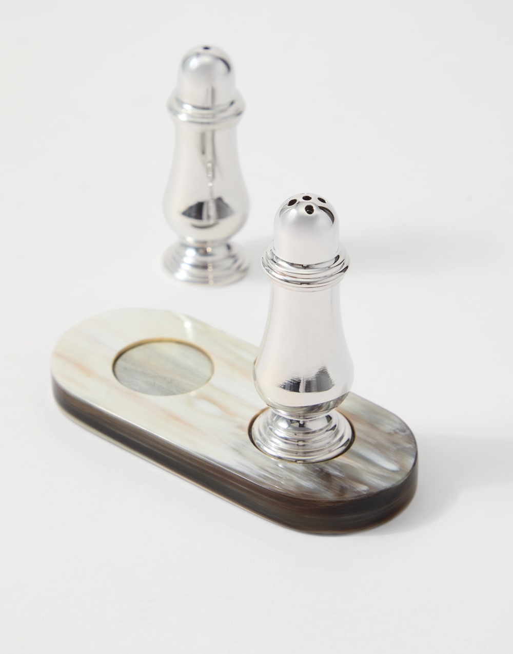 盐和胡椒套装 天然角色 生活风格 - Brunello Cucinelli