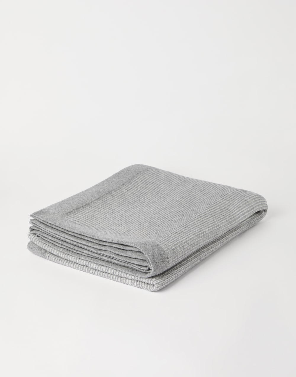 Cashmere throw with contrasting border Grey Lifestyle - Brunello Cucinelli