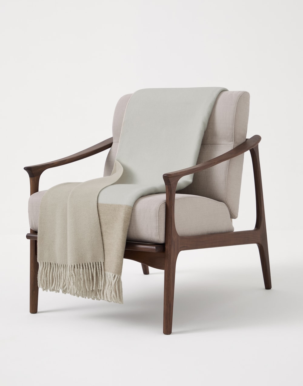 Cashmere double cloth throw Beige Lifestyle - Brunello Cucinelli