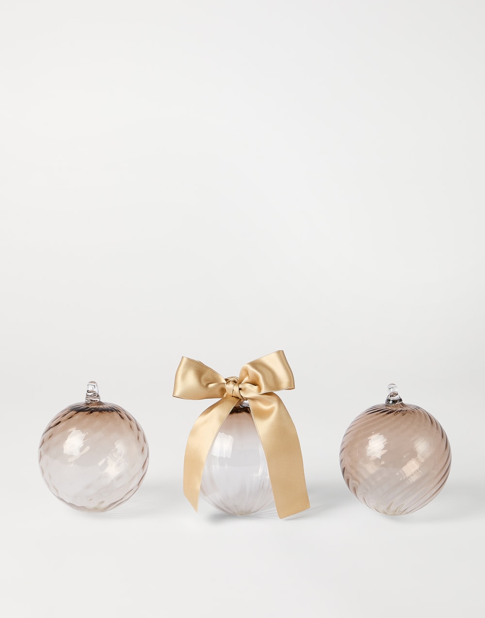 Textured Murano glass ornaments set Natural Lifestyle - Brunello Cucinelli