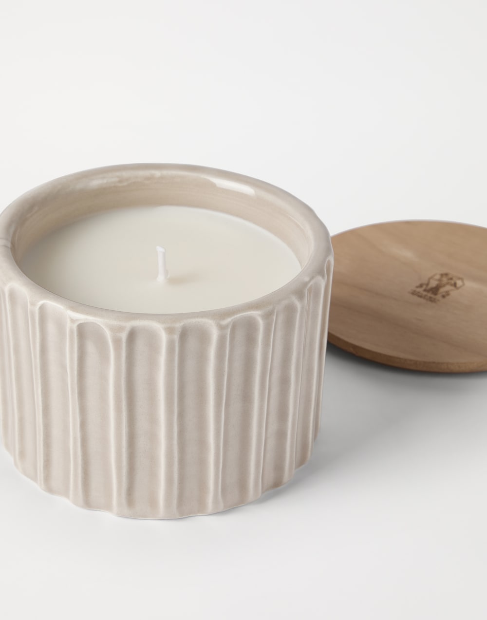 Small candle with walnut wood lid Beige Lifestyle - Brunello Cucinelli