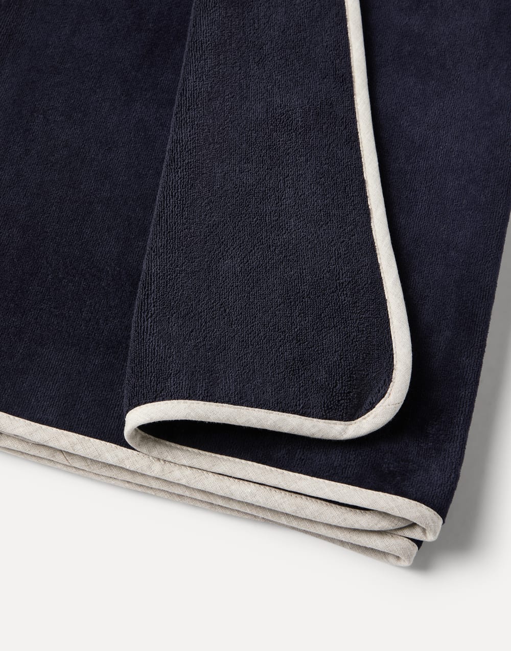 Terrycloth towel Navy Blue Lifestyle - Brunello Cucinelli