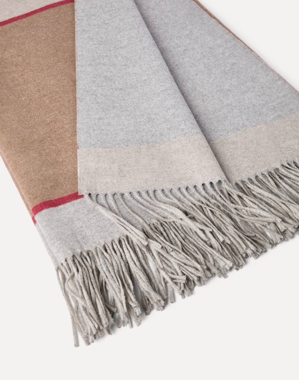 Silk throw with fringe Light Grey Lifestyle - Brunello Cucinelli
