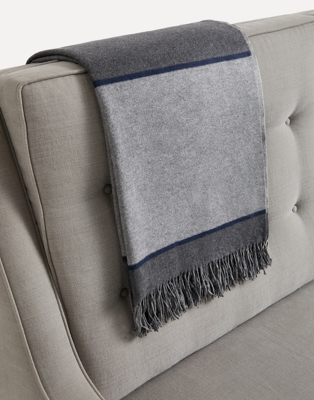 Silk throw with fringe Medium Grey Lifestyle - Brunello Cucinelli