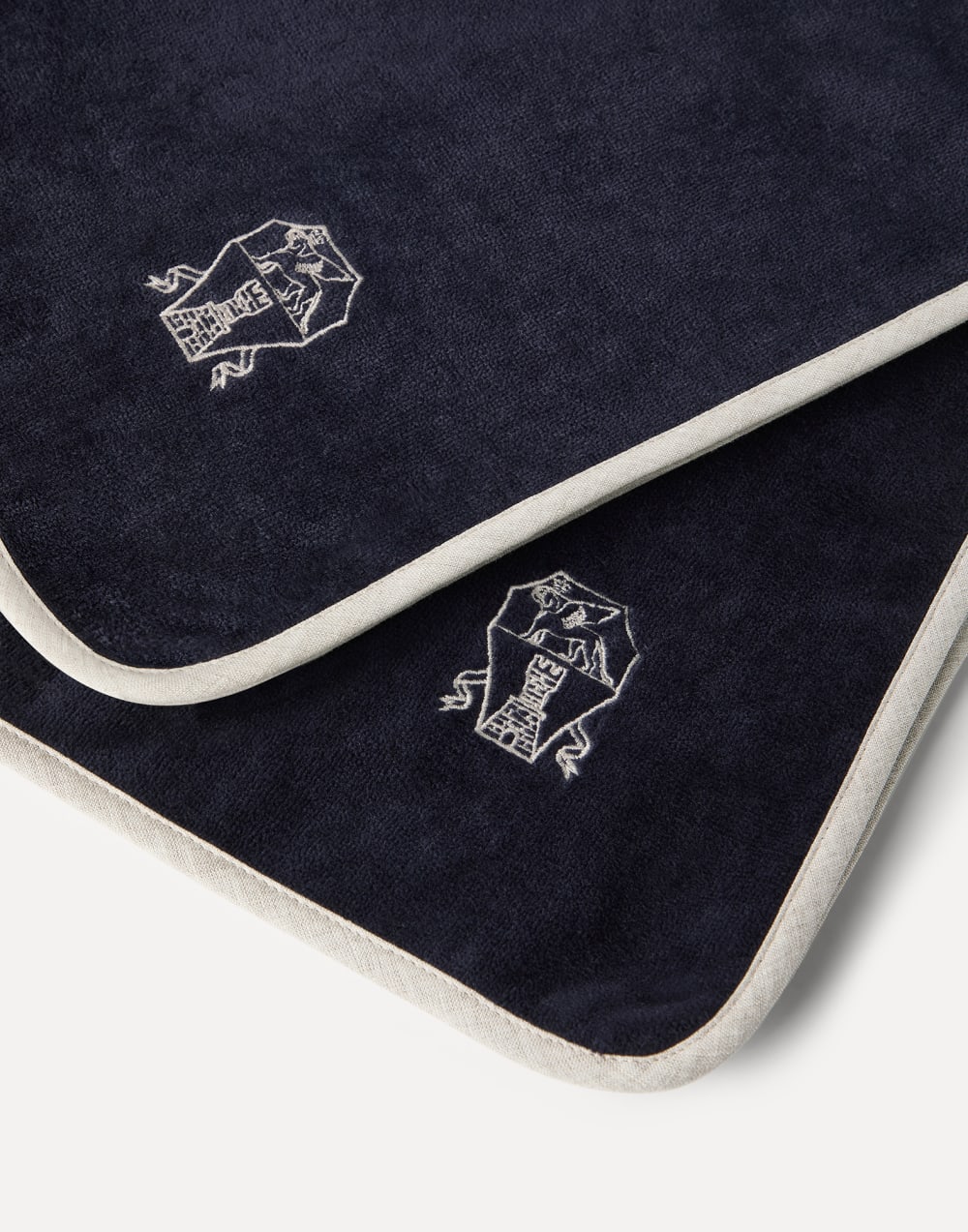 2-piece terrycloth towel set Navy Blue Lifestyle - Brunello Cucinelli