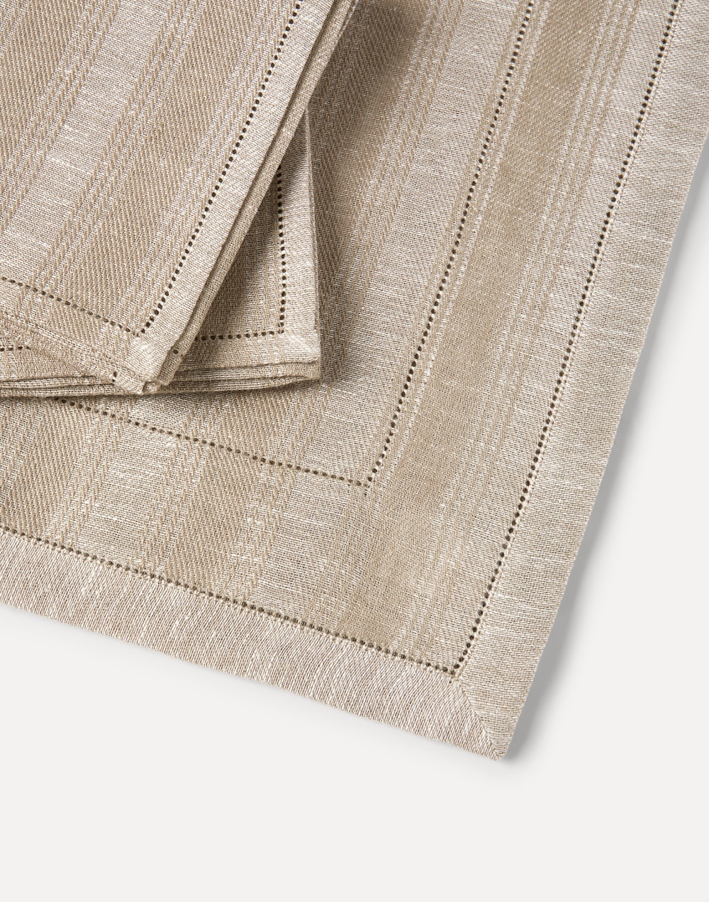 Striped linen runner and 2 napkins set Light Grey Lifestyle - Brunello Cucinelli