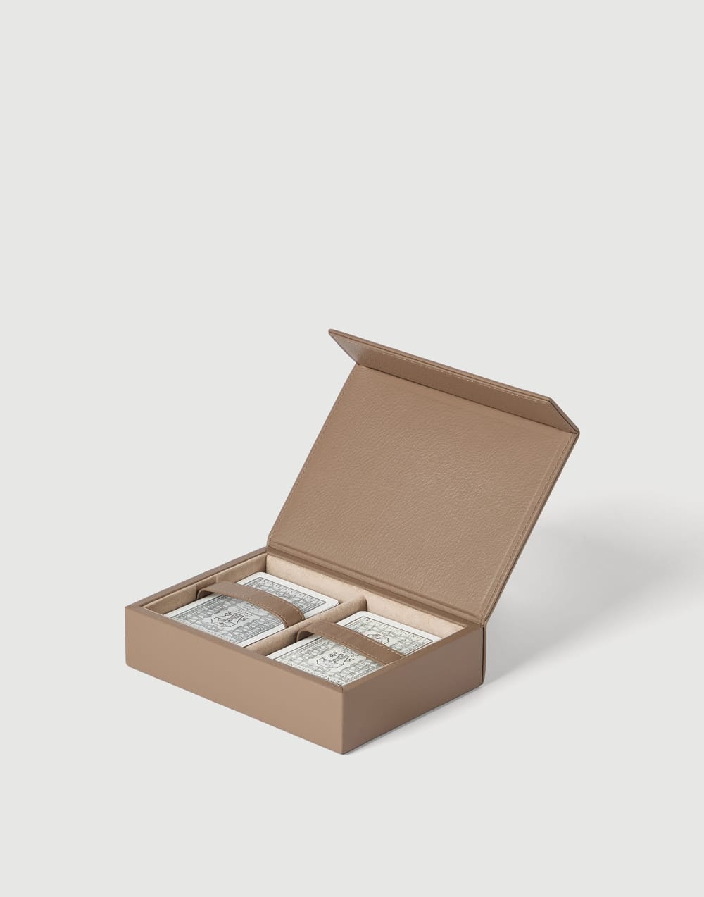 Playing cards with box Light Brown Lifestyle - Brunello Cucinelli