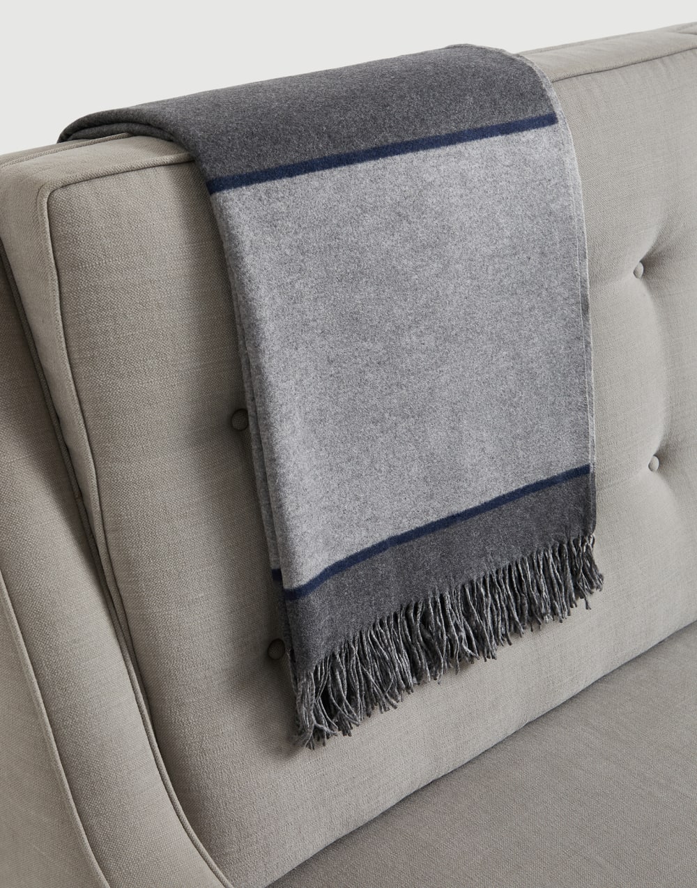 Silk throw with fringe Medium Grey Lifestyle - Brunello Cucinelli