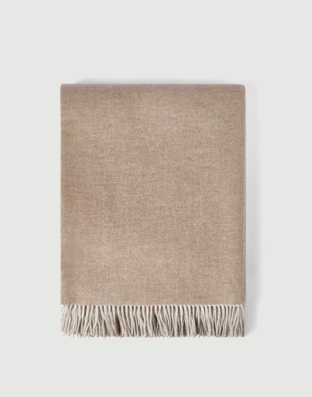 Cashmere double cloth lightweight throw Beige Lifestyle - Brunello Cucinelli