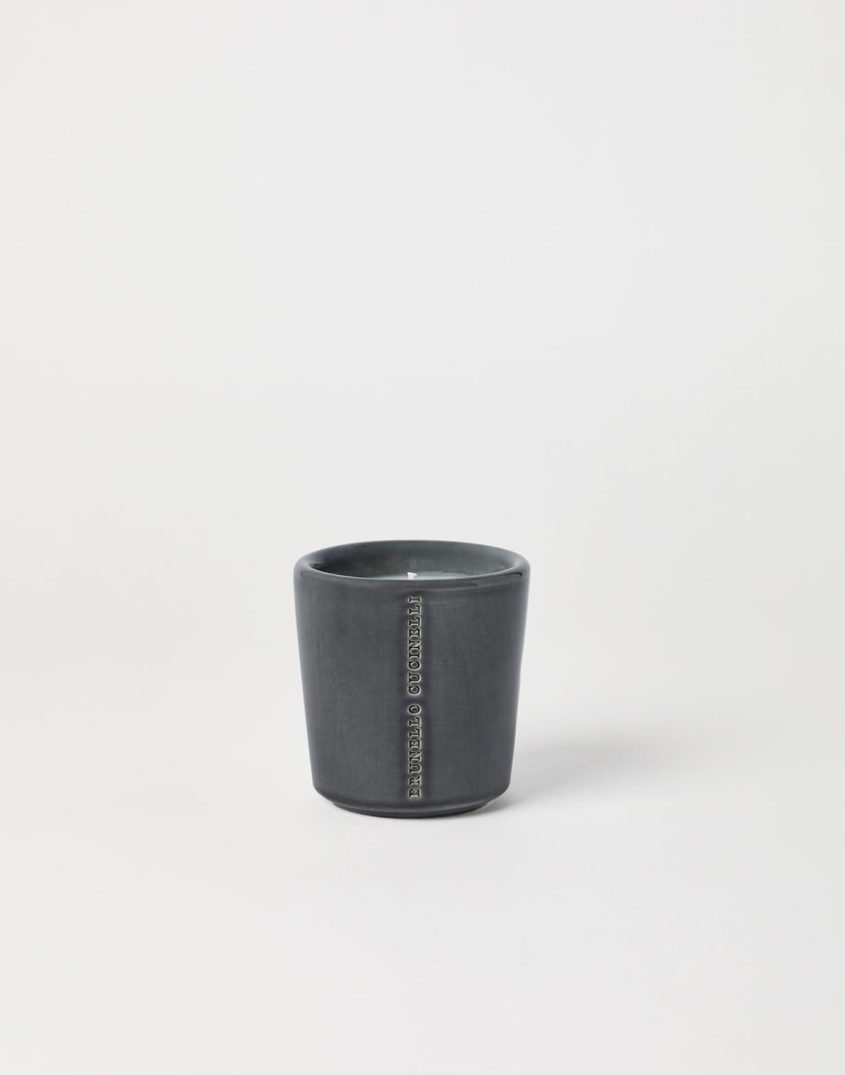 Candle in craquelée vessel Dark Grey Lifestyle - Brunello Cucinelli