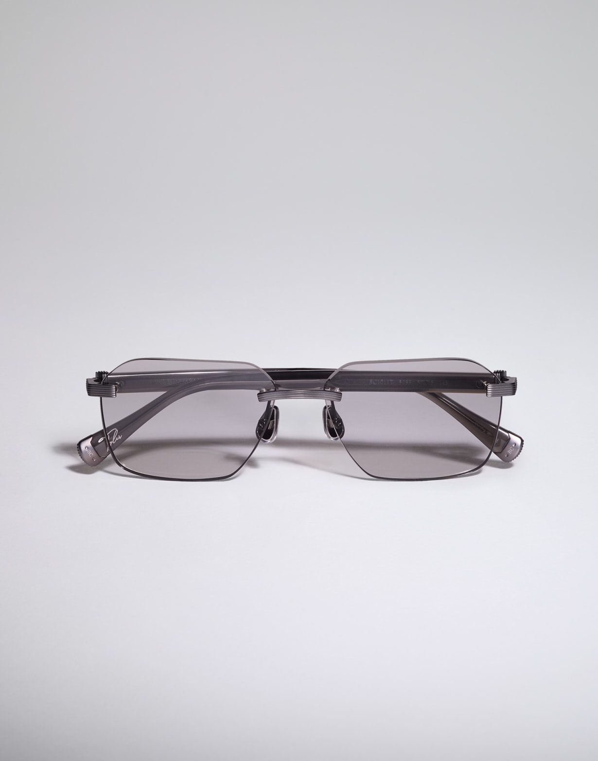 チタン製メガネ「Tyler」 アントラサイト アイウェア - Brunello Cucinelli
